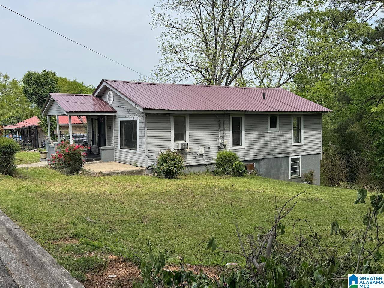 Birmingham, AL 35212,517 64TH STREET S