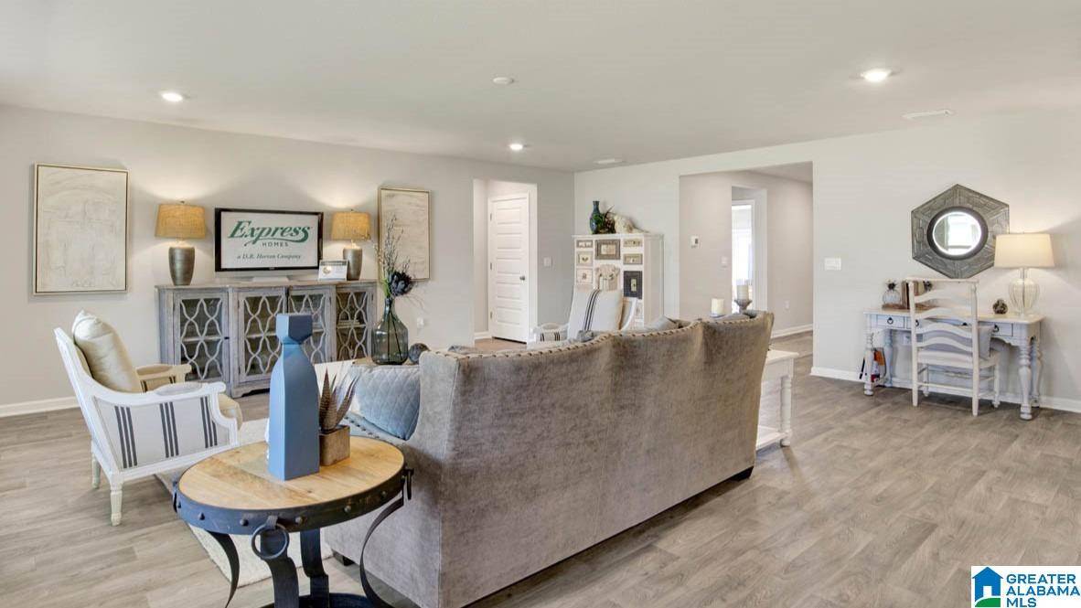 Calera, AL 35040,124 ABERDEEN LOOP