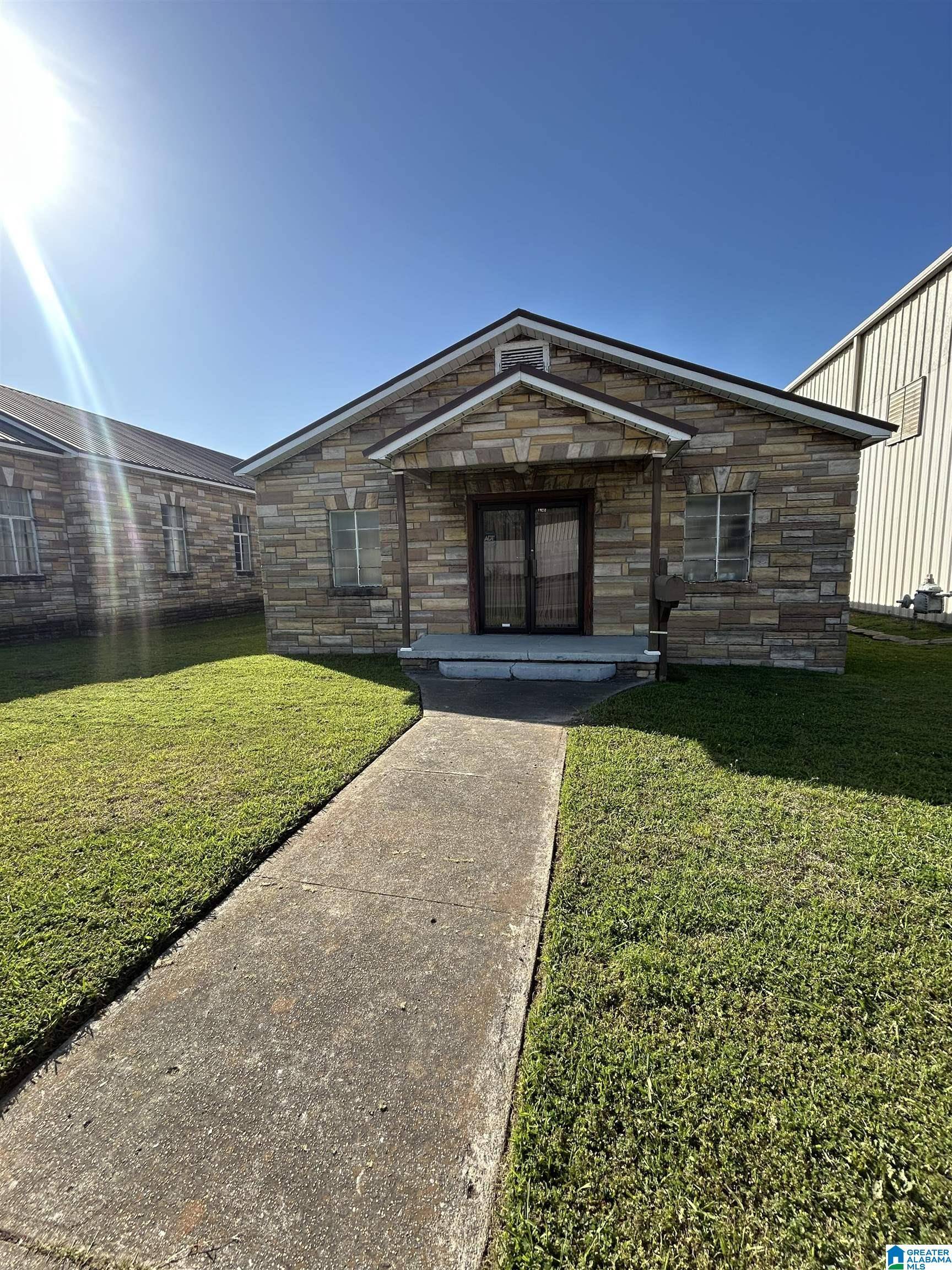 Tarrant, AL 35217,1316 PINSON STREET