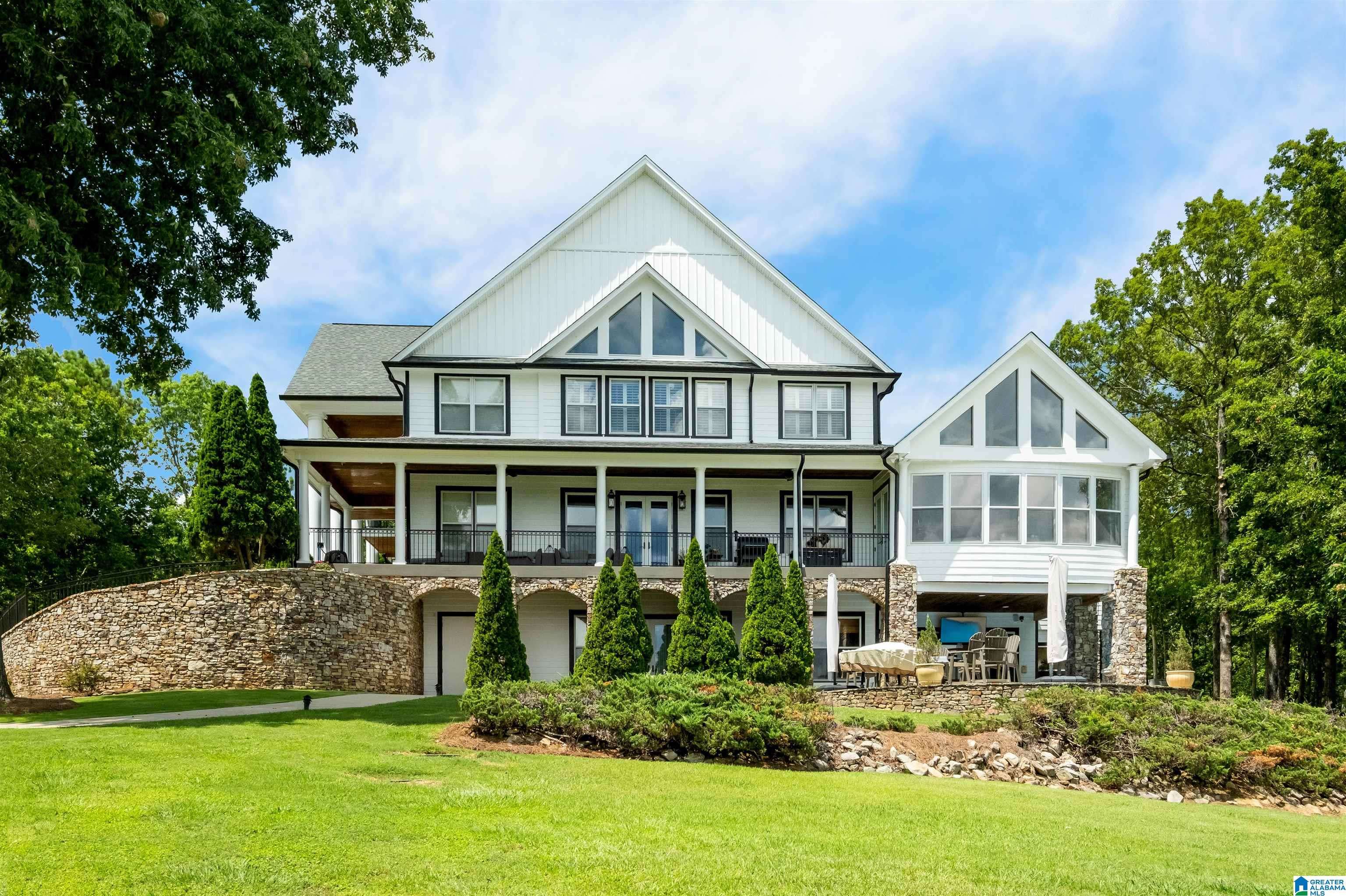 Calera, AL 35040,280 MEADOW LAKE CIRCLE