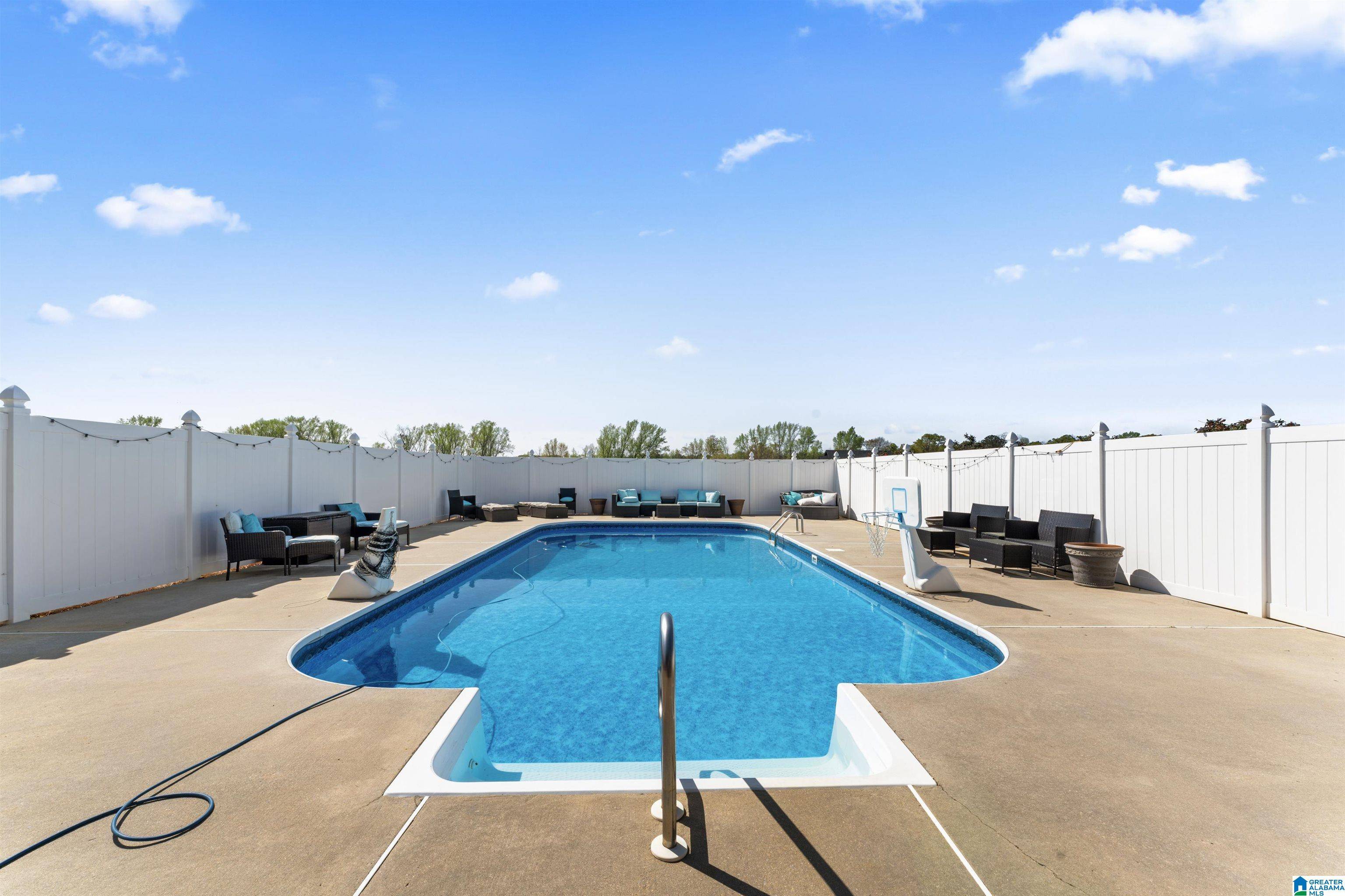 Clanton, AL 35045,60 CREST LOOP ROAD