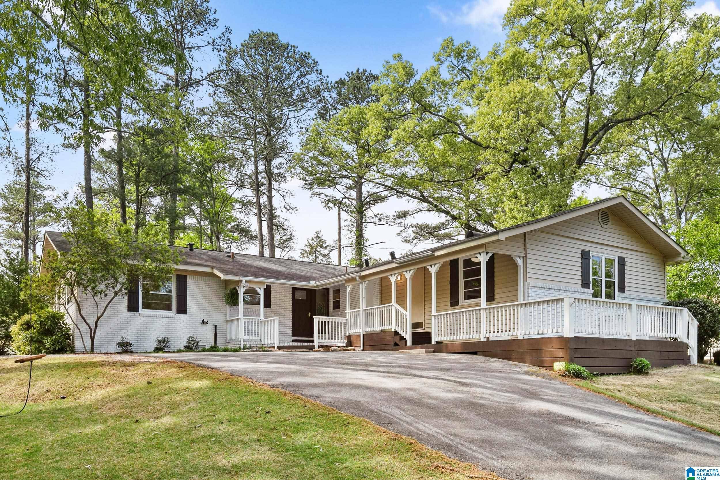 Hoover, AL 35226,3120 WHISPERING PINES CIRCLE