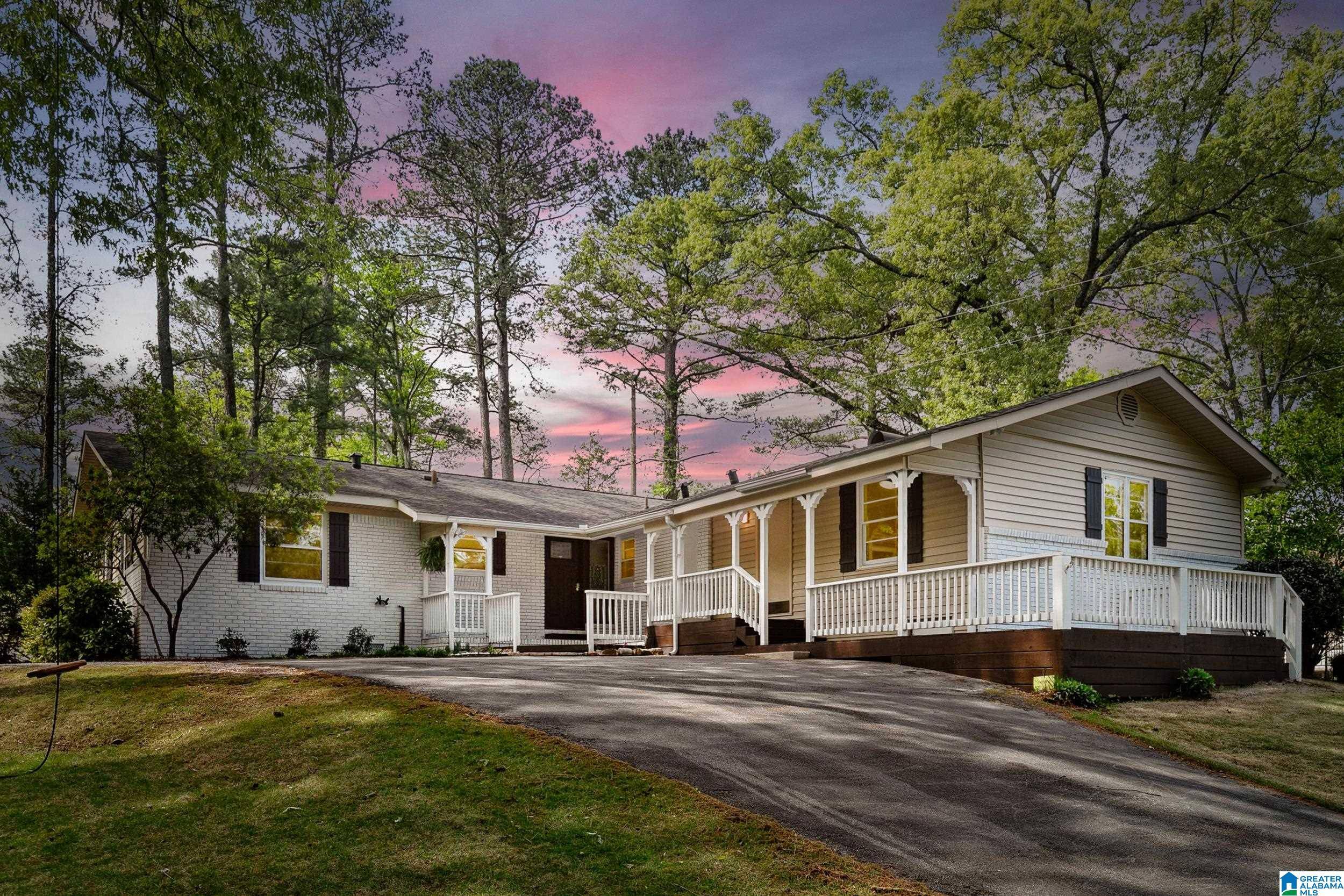 Hoover, AL 35226,3120 WHISPERING PINES CIRCLE