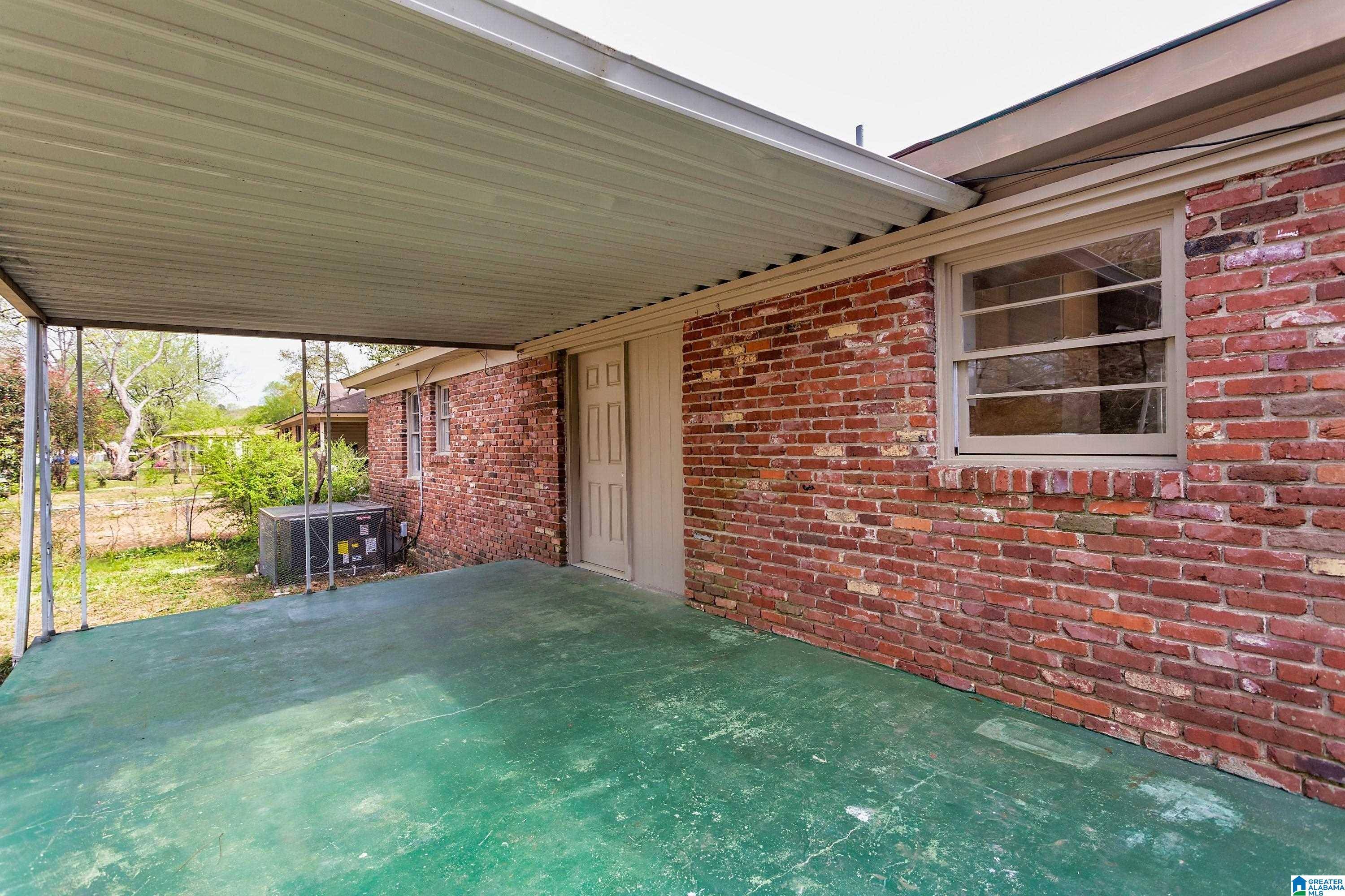 Birmingham, AL 35215,805 TAMPA LANE NE