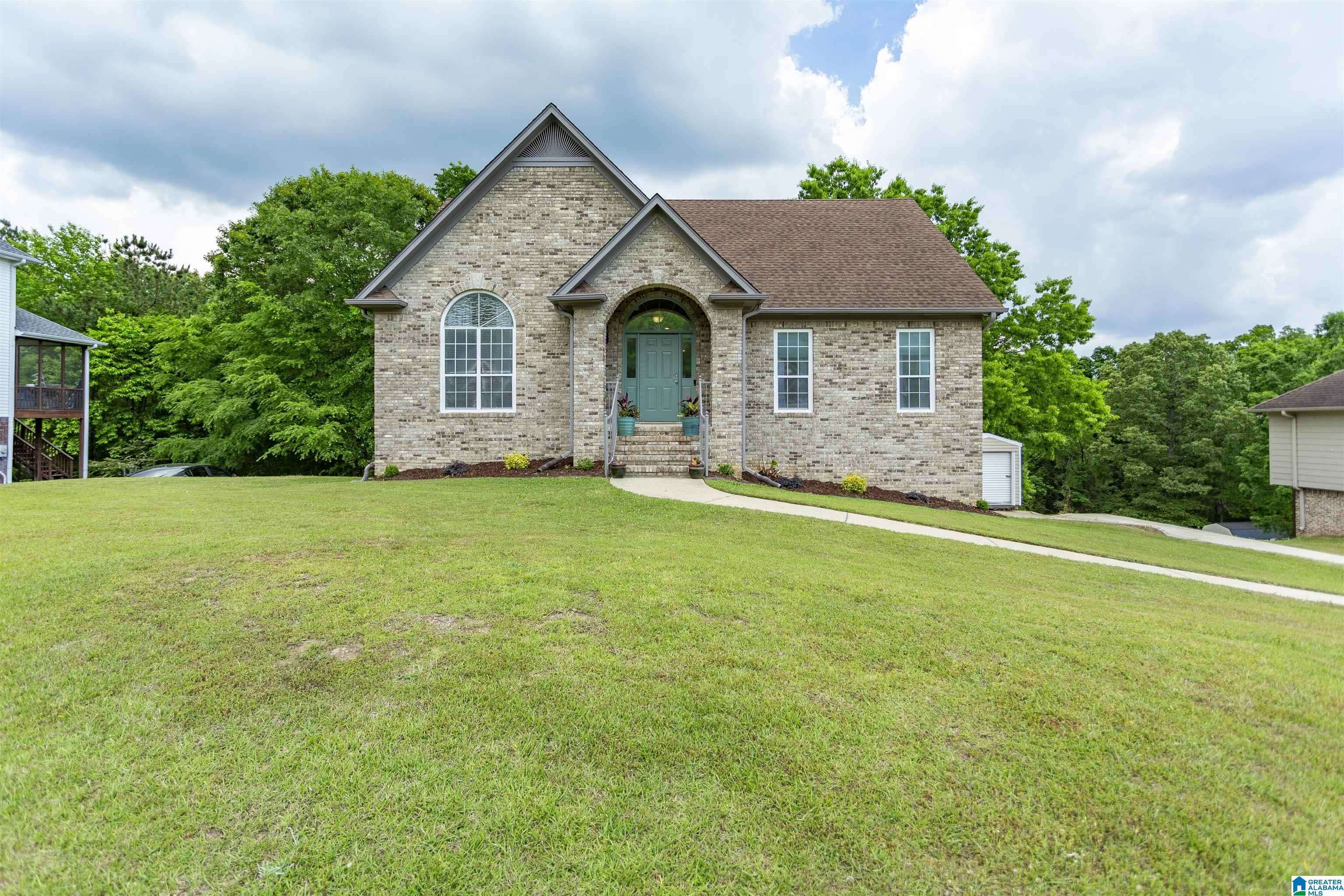 Pinson, AL 35126,5060 GOLD LEAF LANE