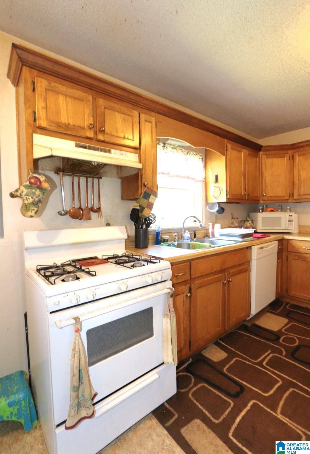 Talladega, AL 35160,801 WALNUT STREET
