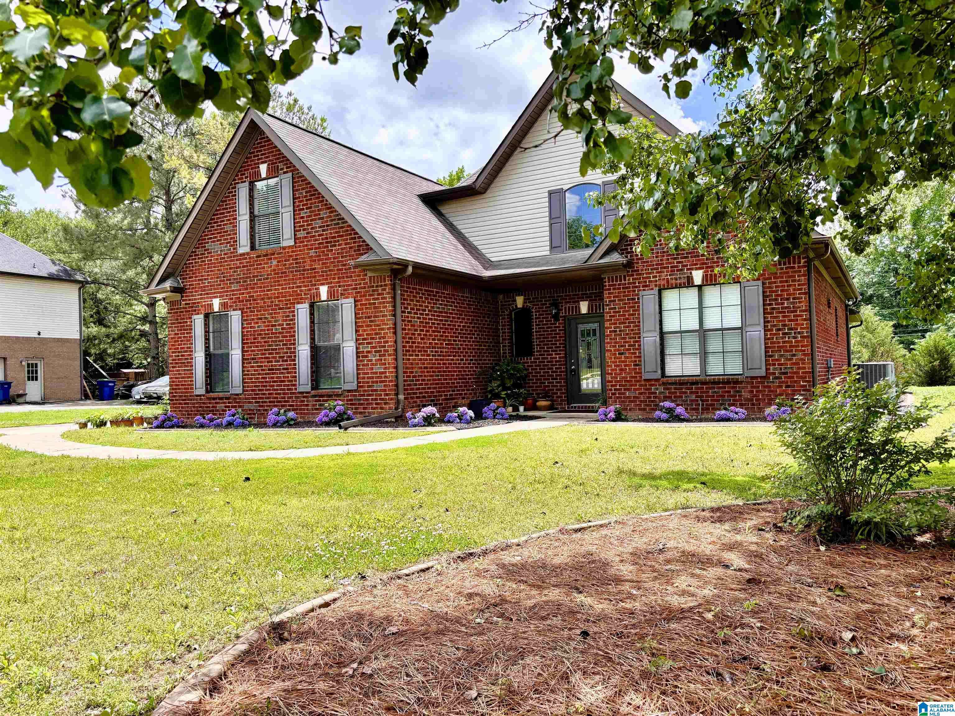 Alabaster, AL 35114,104 CHINABERRY LANE