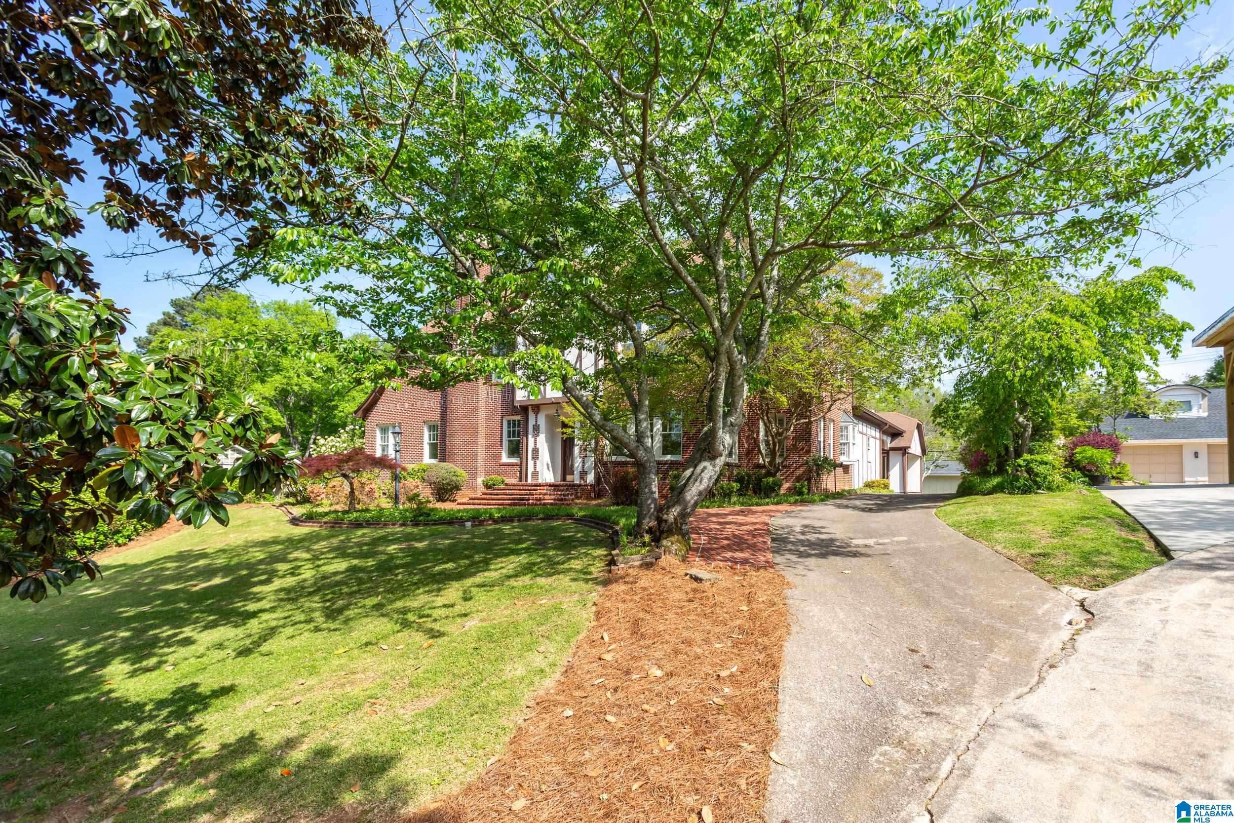 Anniston, AL 36207,1103 MONTVUE ROAD