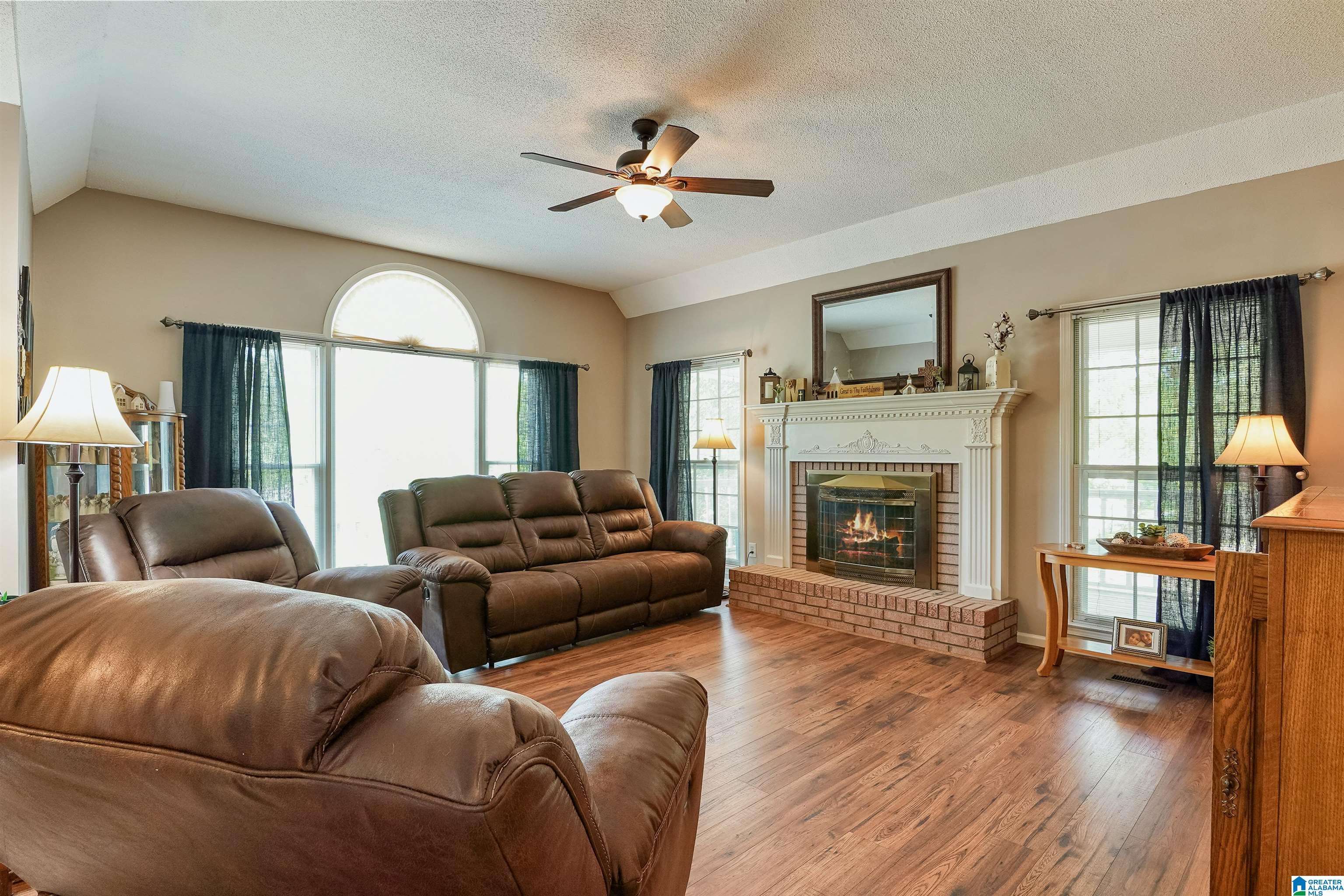 Alabaster, AL 35007,1044 INDEPENDENCE COURT