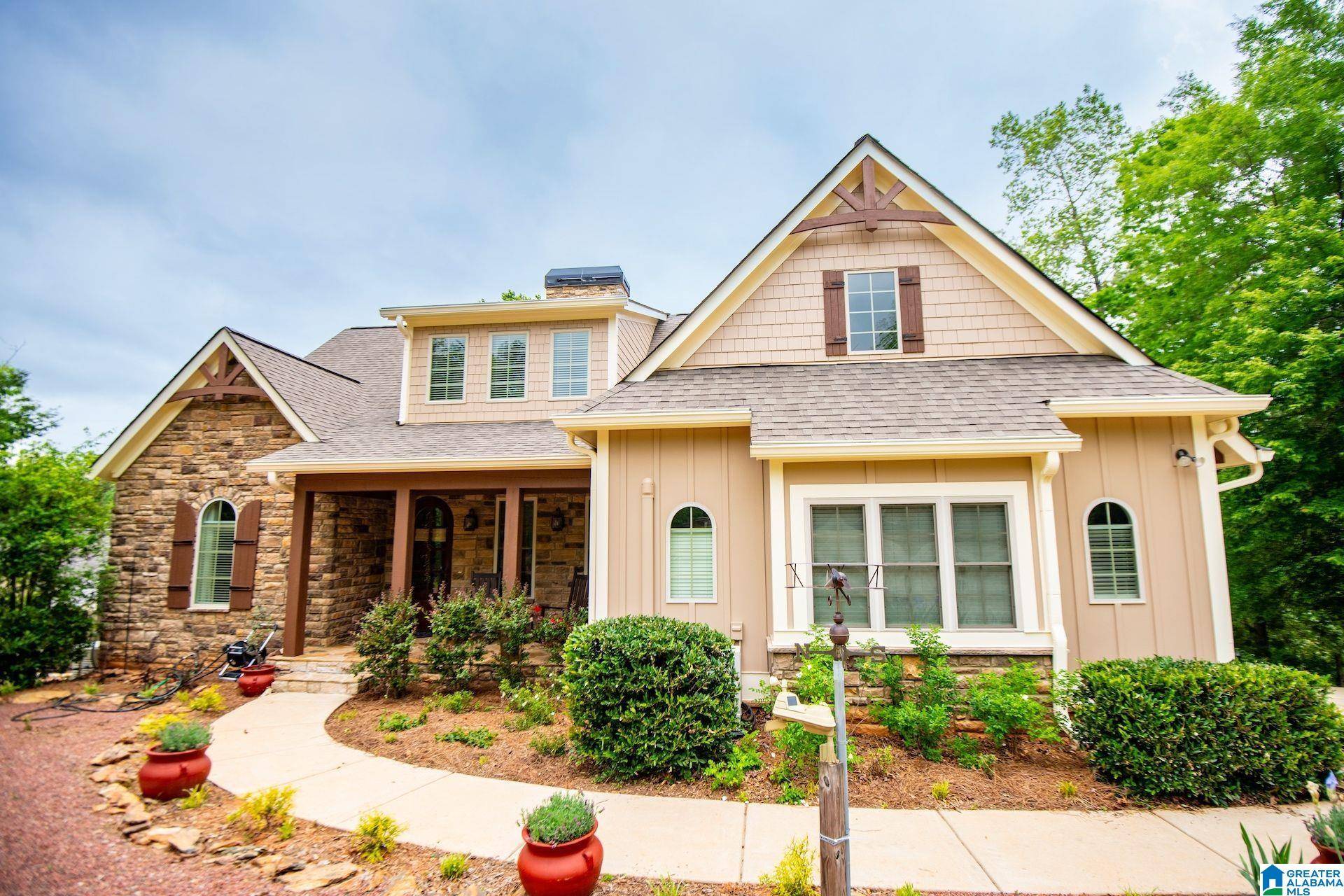 Wedowee, AL 36278,233 BLUEGILL DRIVE
