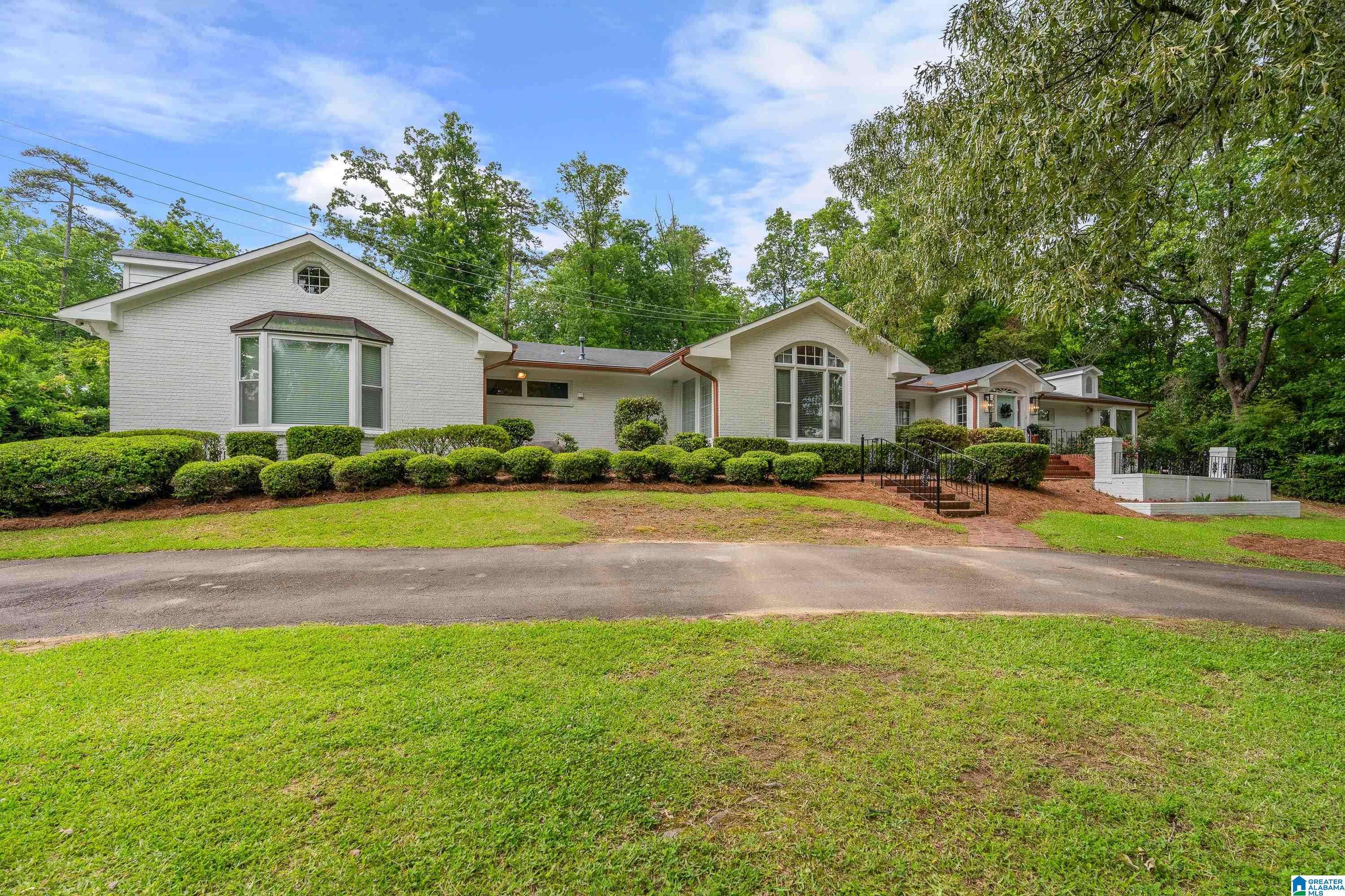 Mountain Brook, AL 35223,3208 N WOODRIDGE ROAD