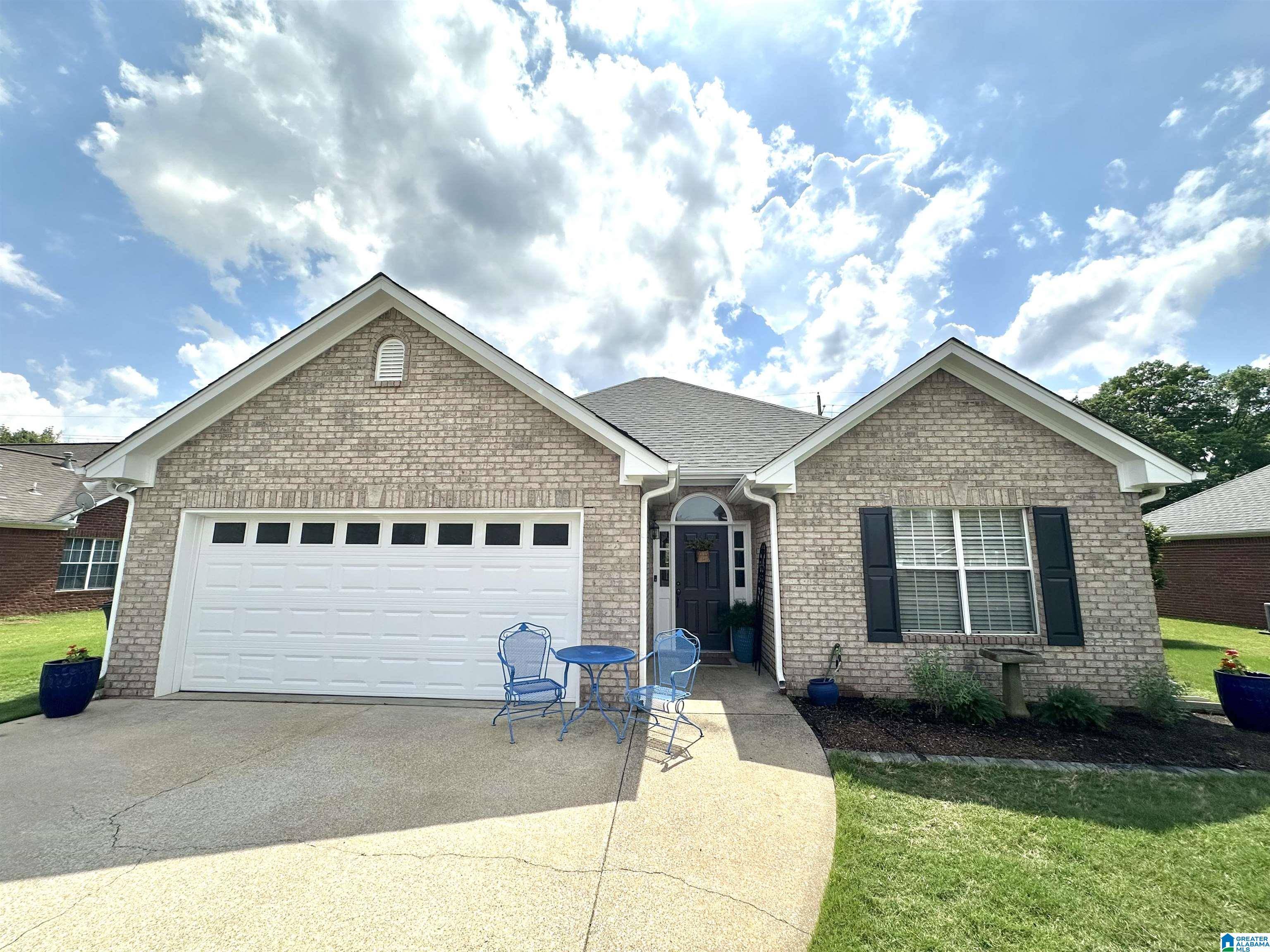 Helena, AL 35080,231 HICKORY POINT LANE