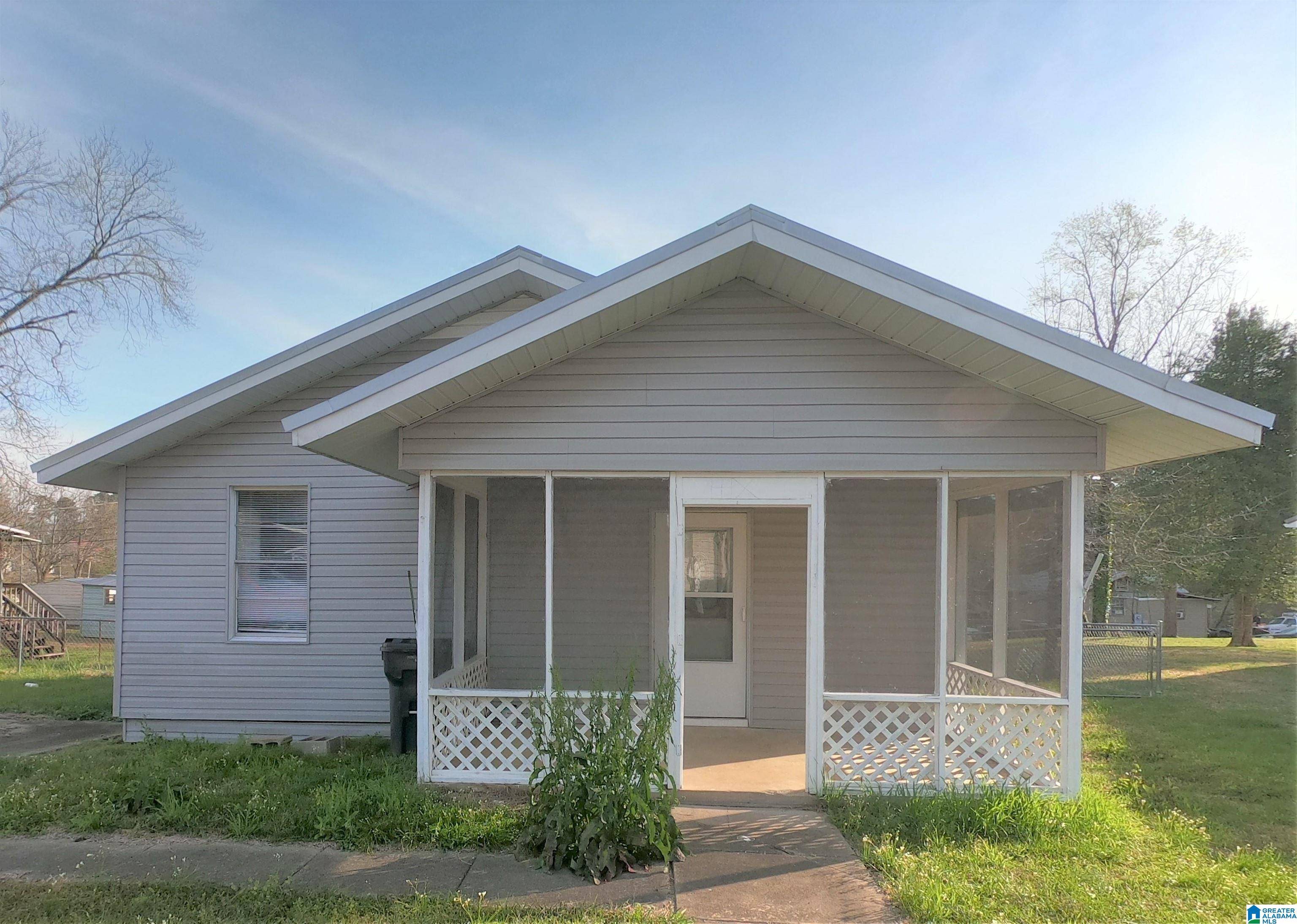 Adamsville, AL 35005,116 FOREST AVENUE