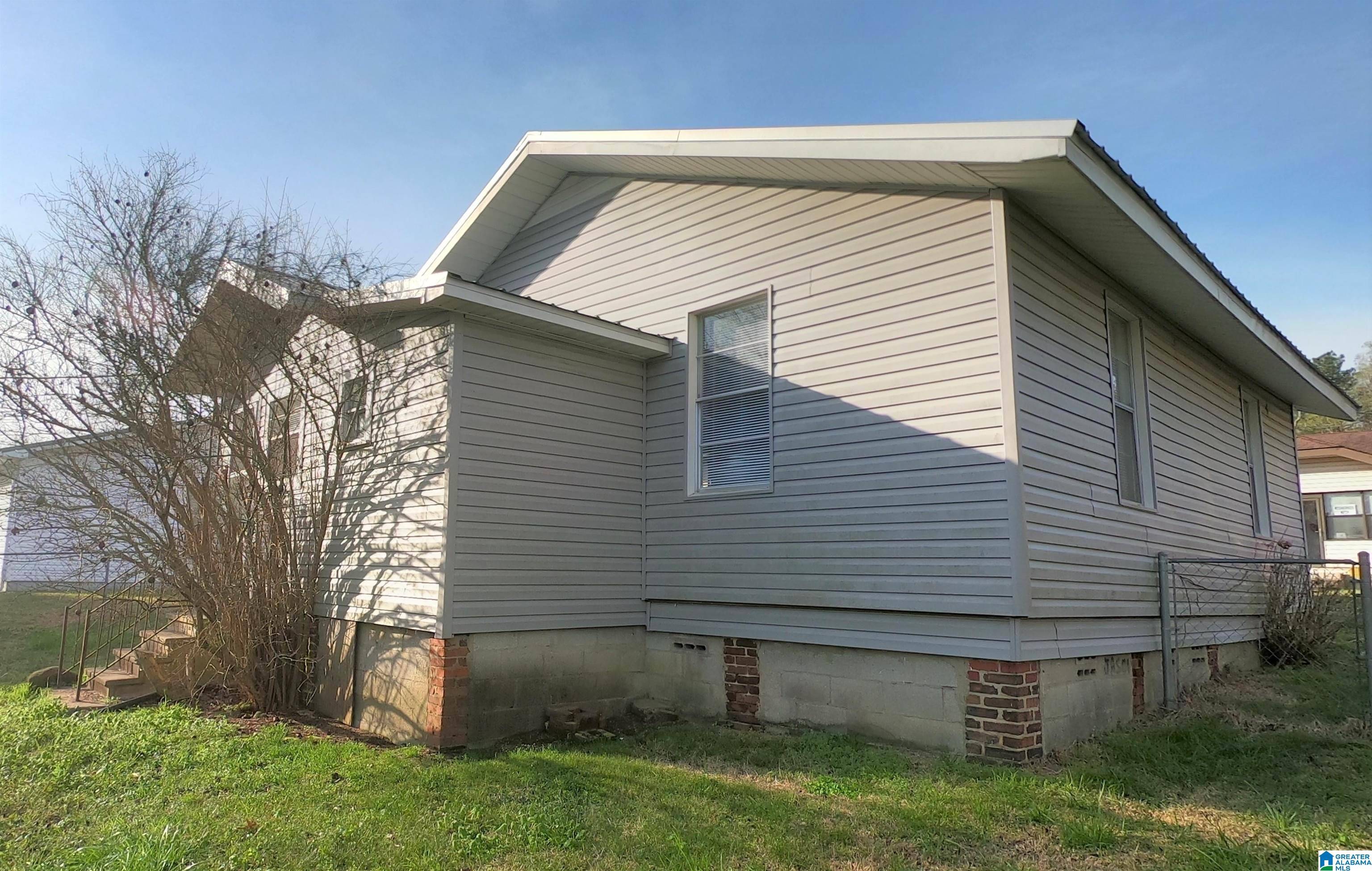 Adamsville, AL 35005,116 FOREST AVENUE