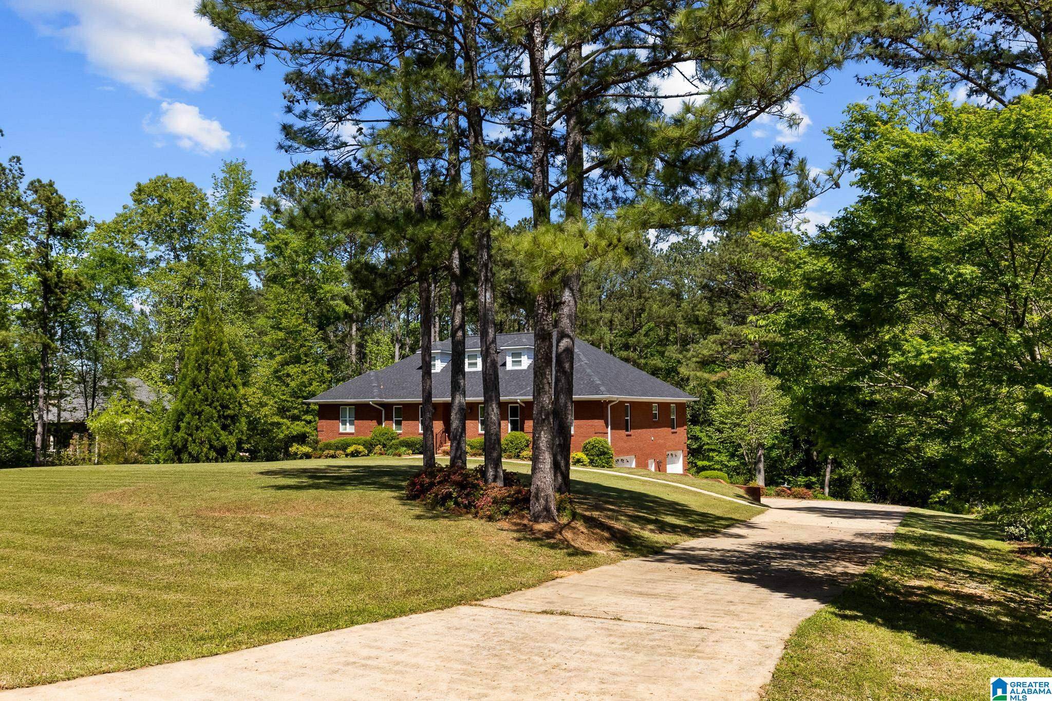 Pell City, AL 35128,408 EAGLE POINTE DRIVE