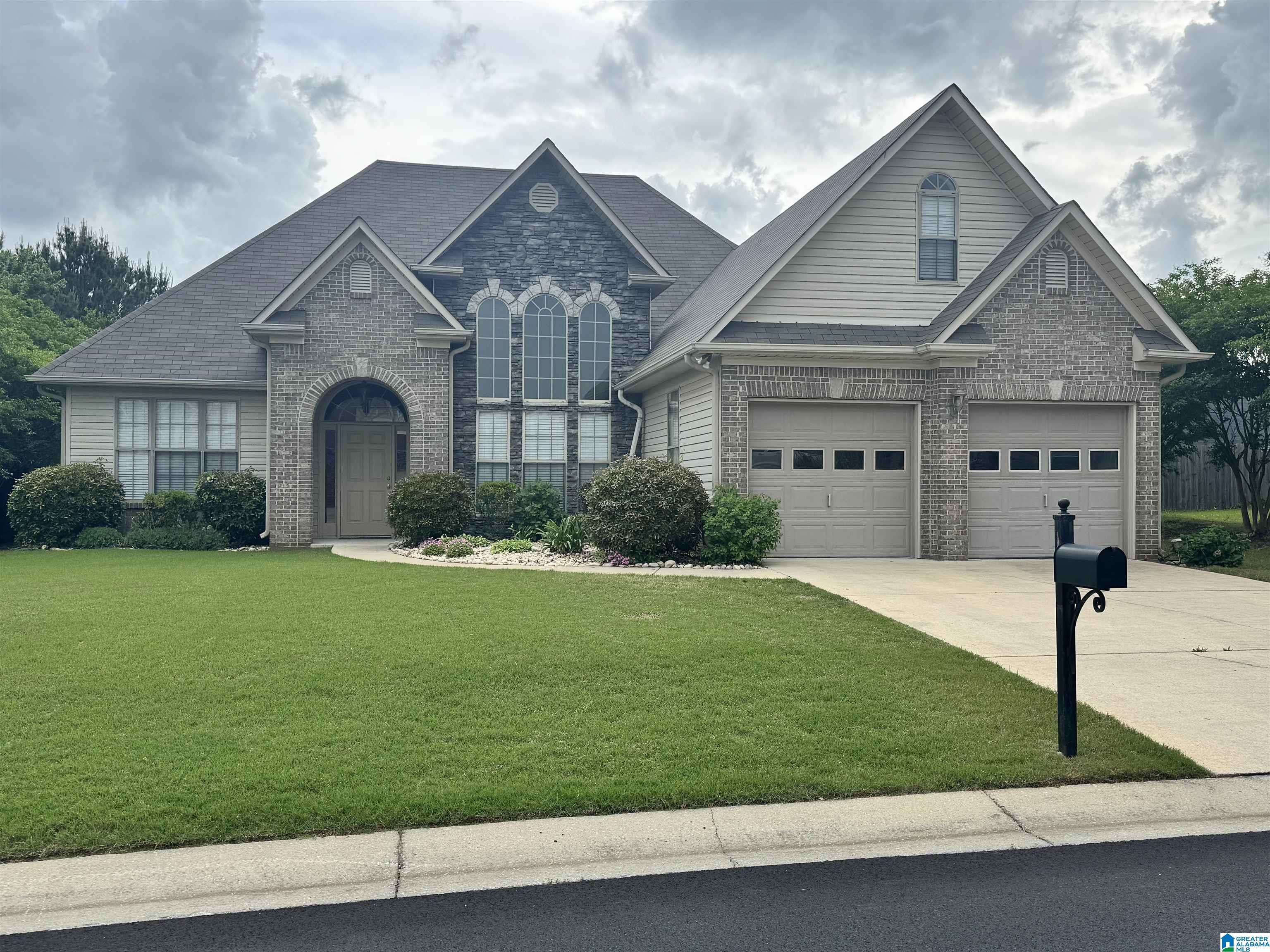 Calera, AL 35040,136 RUSHTON LANE