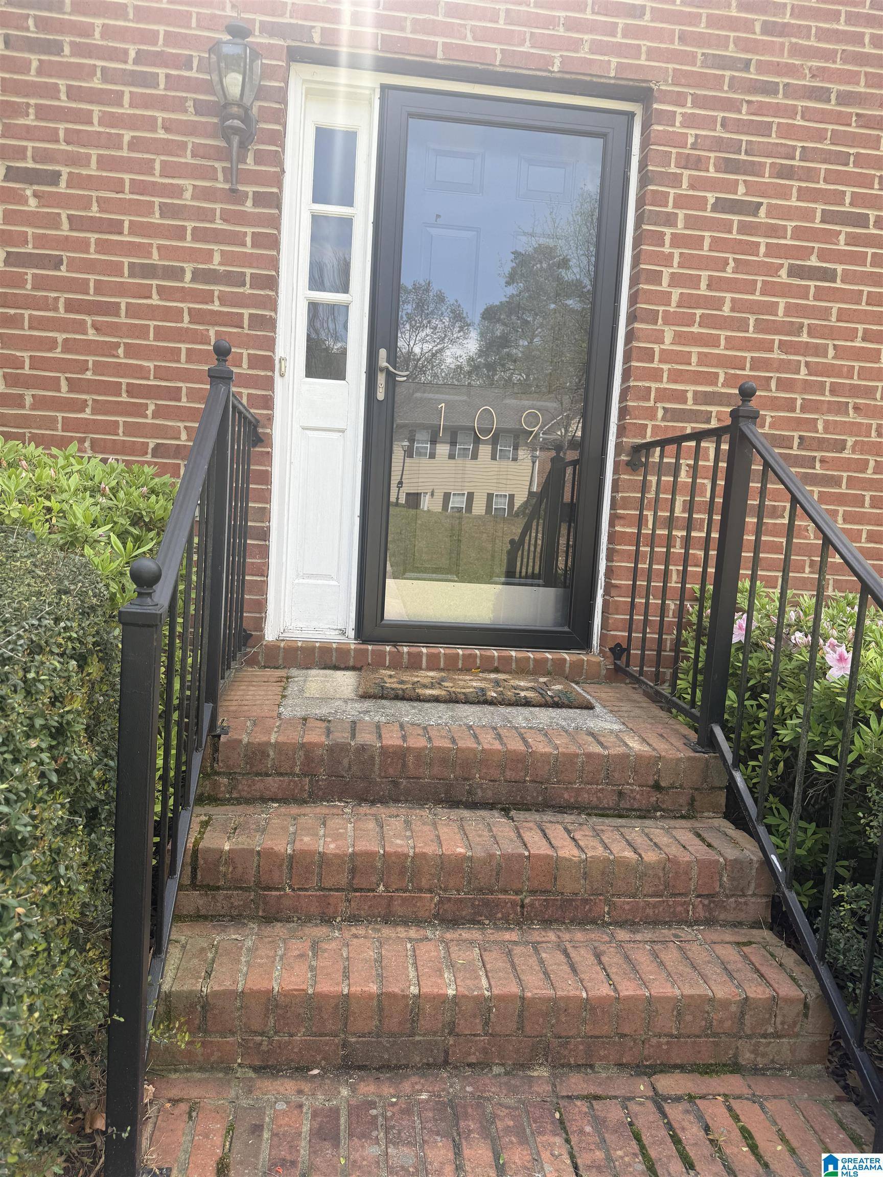Birmingham, AL 35242,109 BEACH CIRCLE