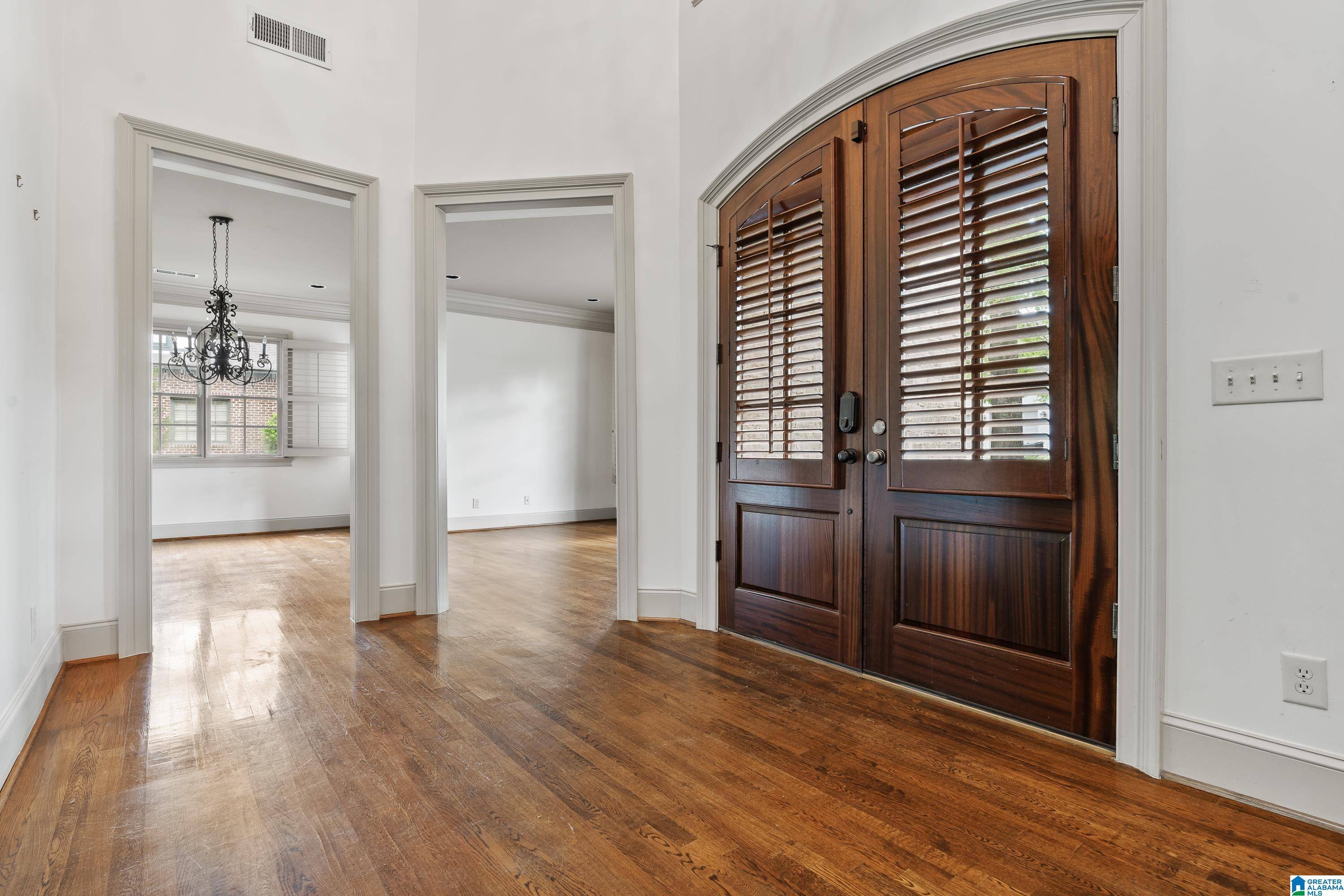 Vestavia Hills, AL 35242,4266 BOULDER LAKE CIRCLE