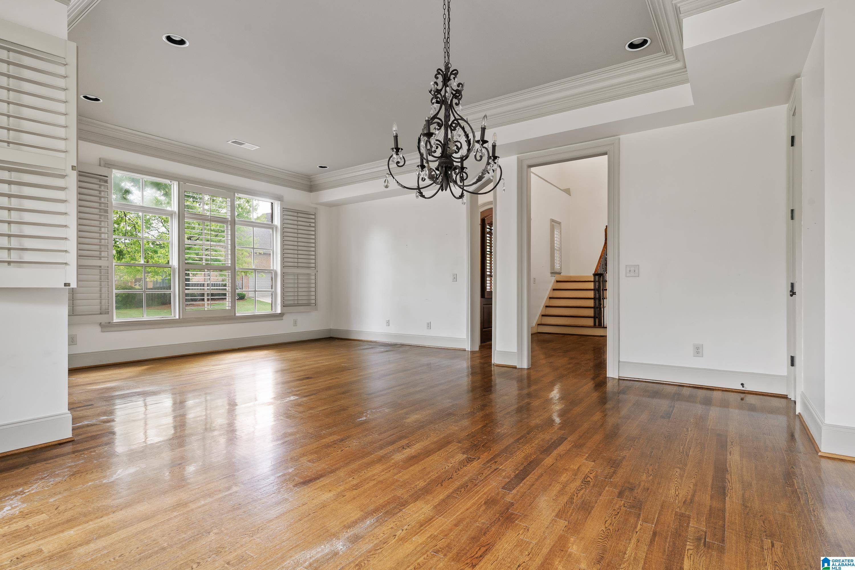 Vestavia Hills, AL 35242,4266 BOULDER LAKE CIRCLE