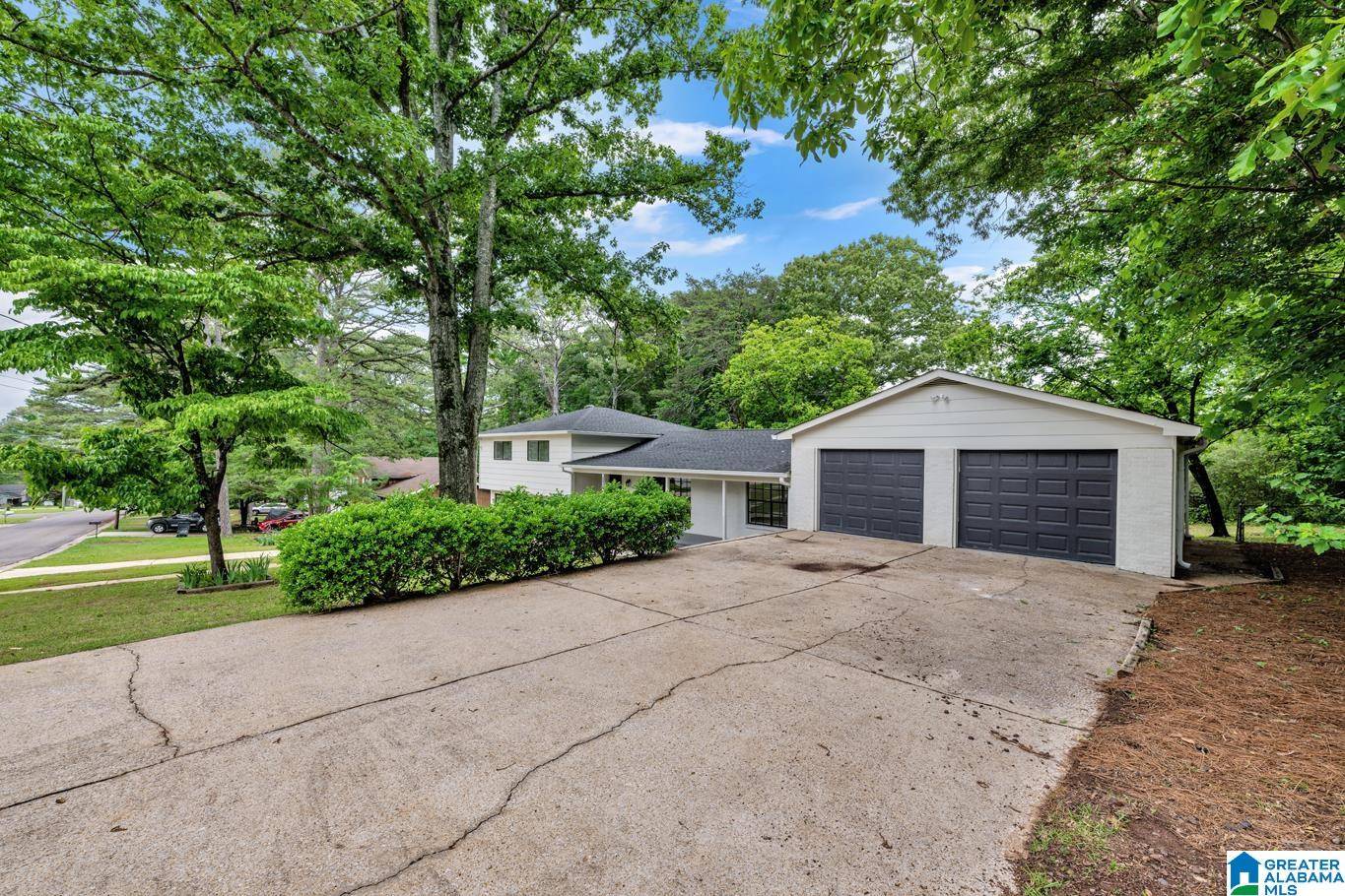 Birmingham, AL 35215,1312 TURF DRIVE