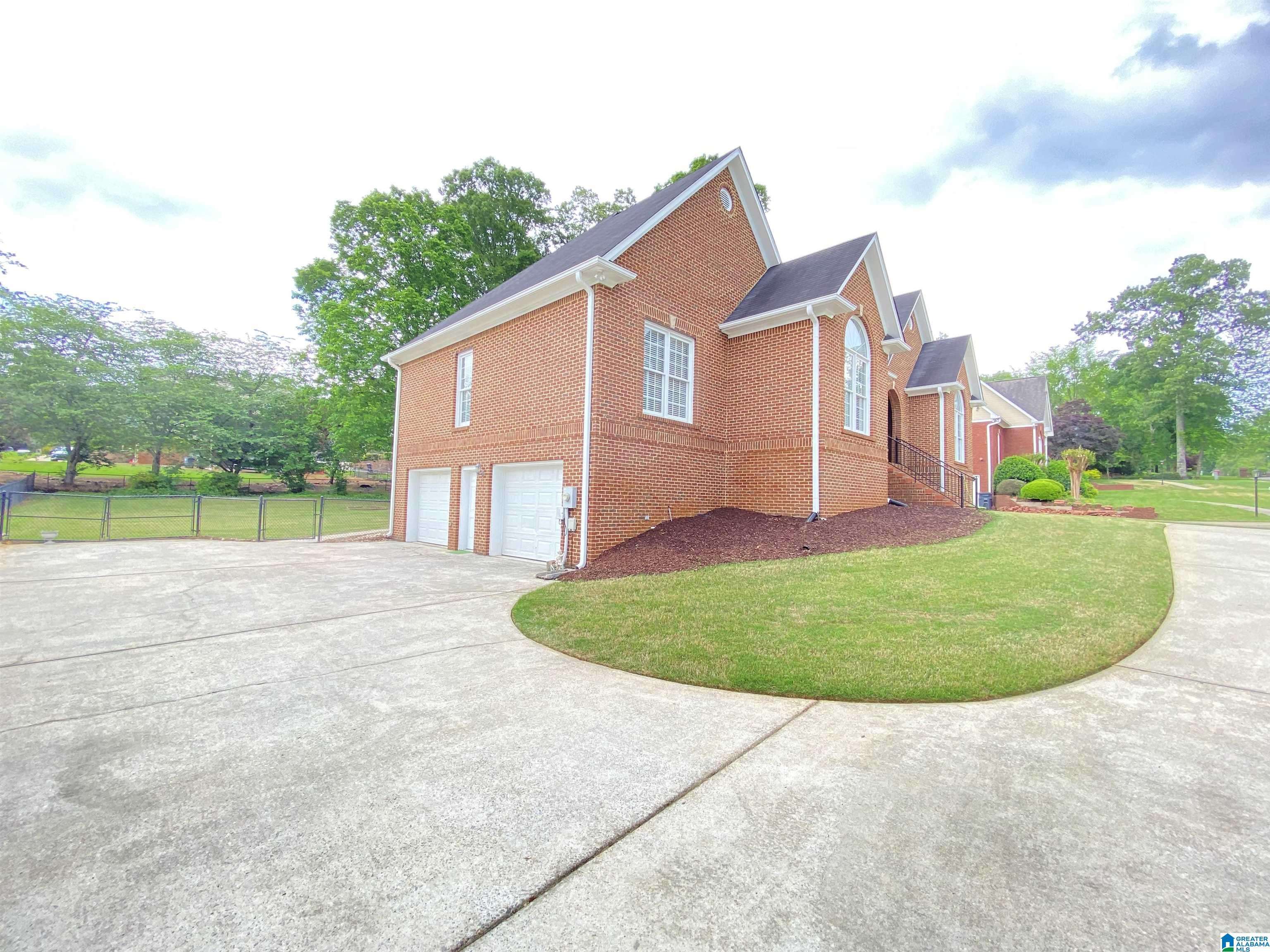Trussville, AL 35173,6927 WOODVALE LANE