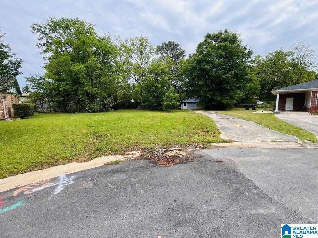 Hueytown, AL 35023,764 BELMONT CIRCLE #11