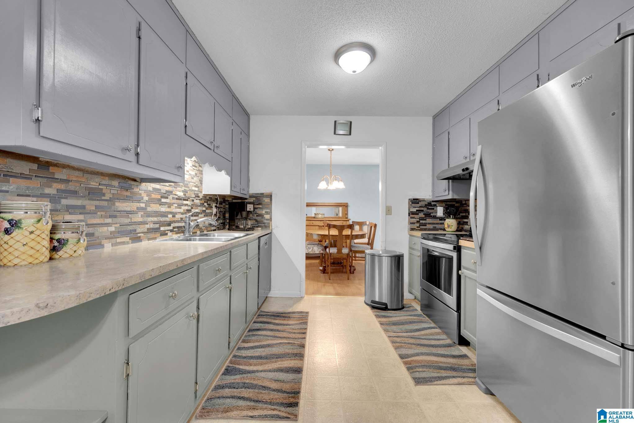 Gardendale, AL 35071,302 RIDGEBROOK CIRCLE