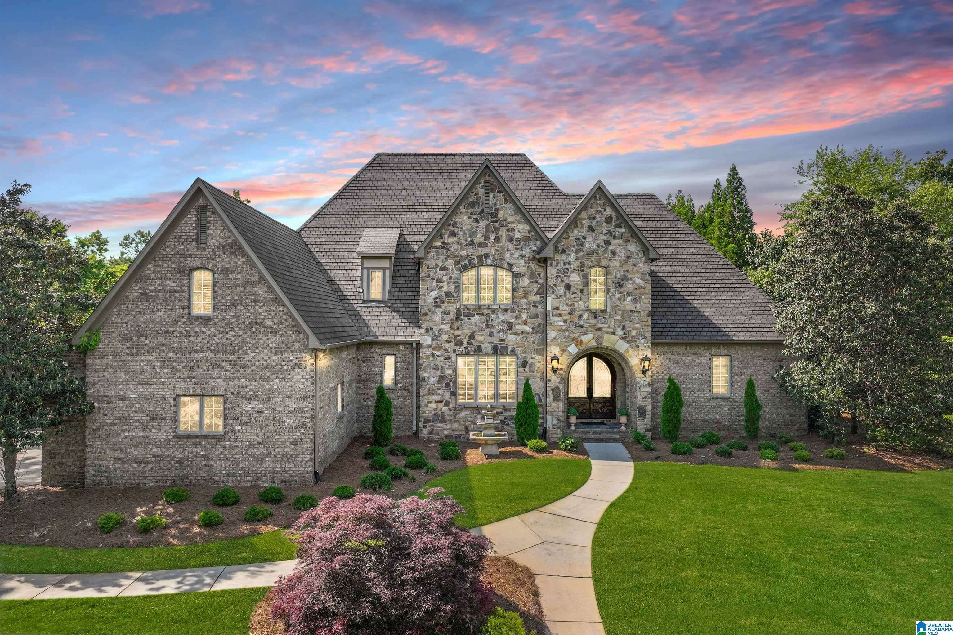 Vestavia Hills, AL 35242,4362 KINGS MOUNTAIN RIDGE