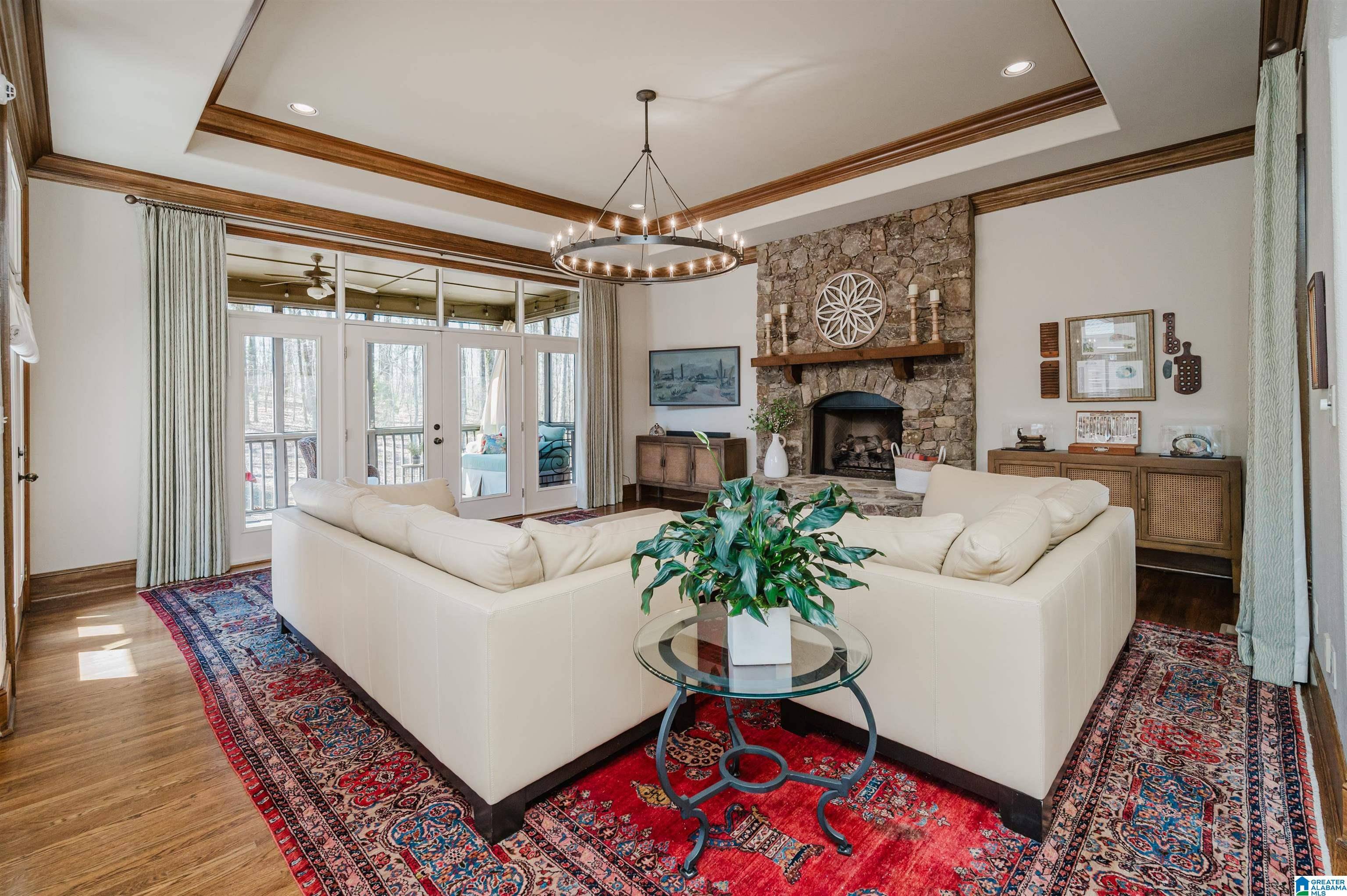 Hoover, AL 35242,632 SPRINGBANK TERRACE