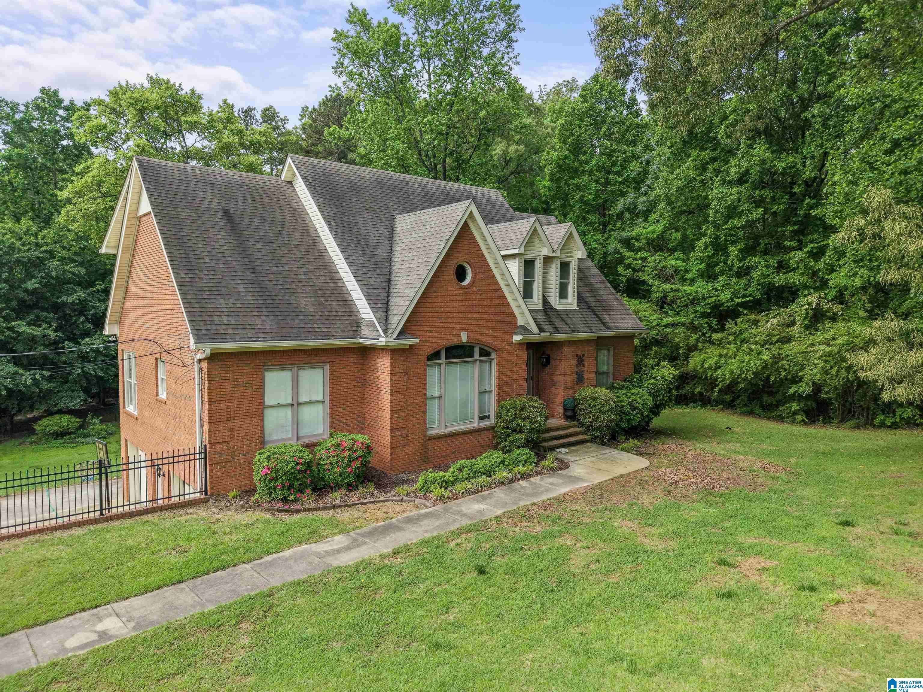 Trussville, AL 35173,7739 LILES LANE