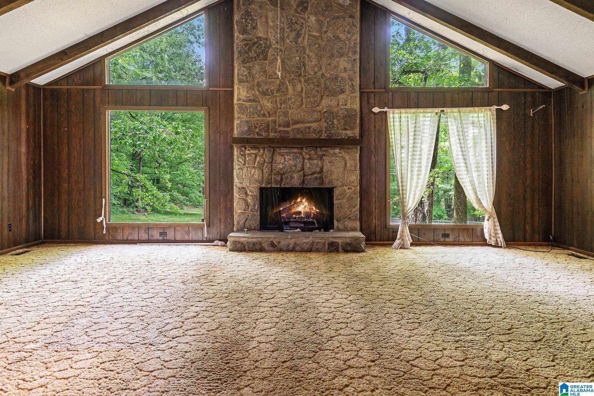 Warrior, AL 35180,2440 WHITE OAK TRAIL