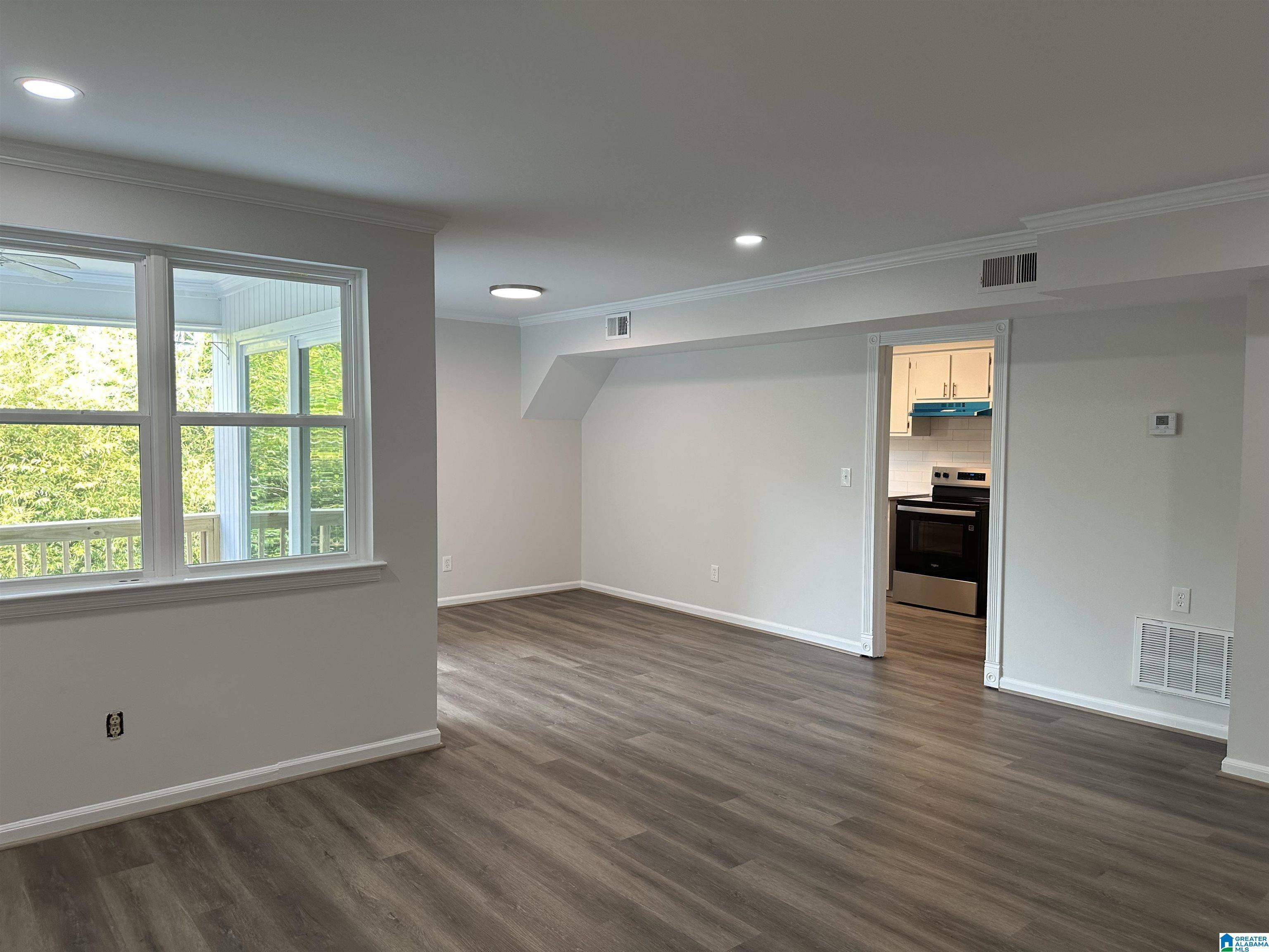 Homewood, AL 35216,1944 SHADES CLIFF TERRACE #D