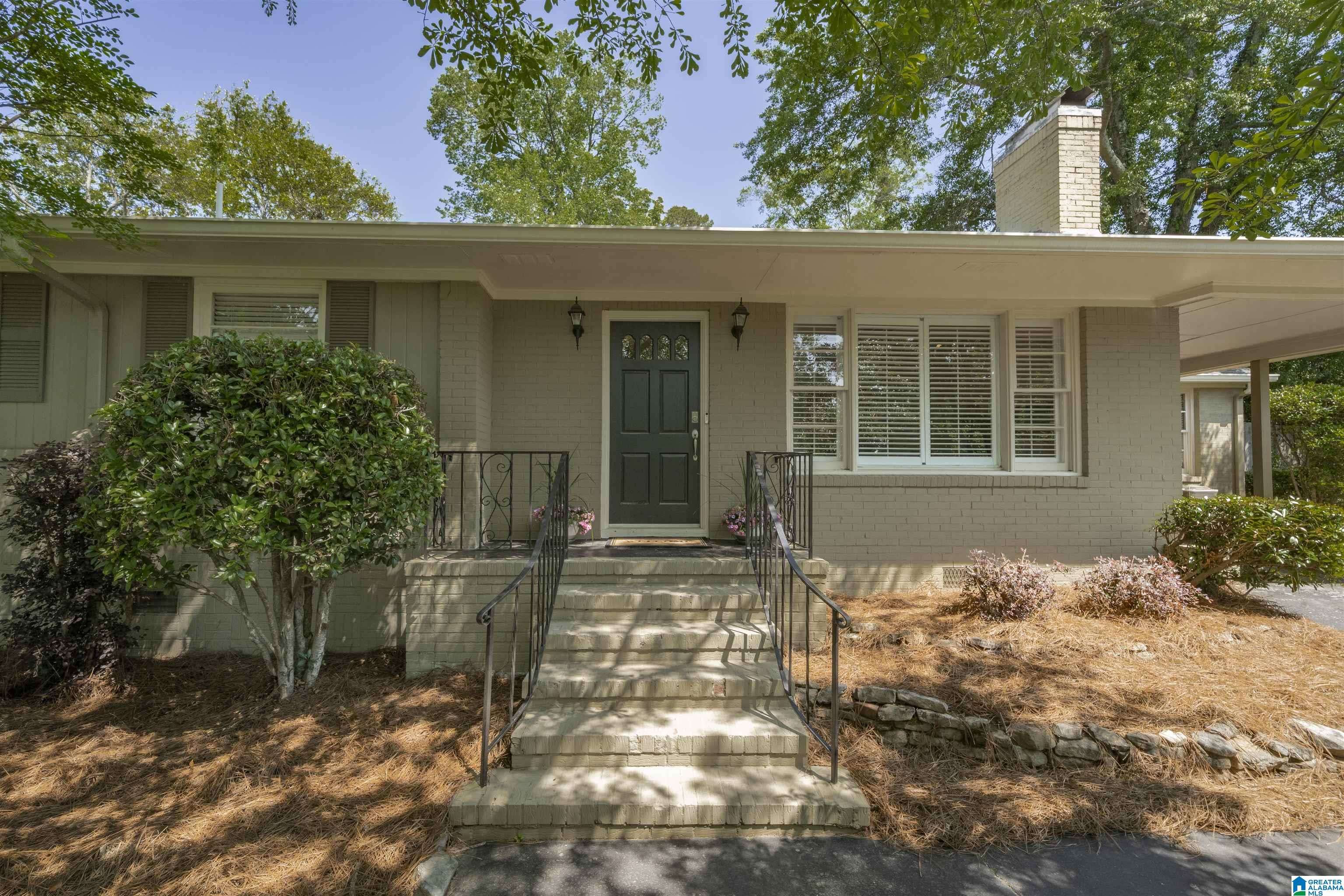 Vestavia Hills, AL 35216,1856 SOUTHWOOD ROAD