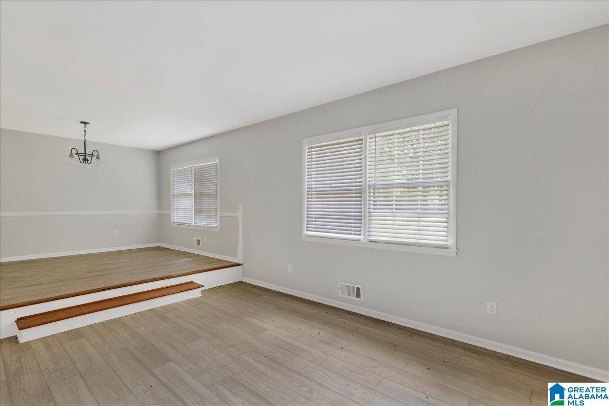 Hoover, AL 35216,2201 MYRTLEWOOD DRIVE