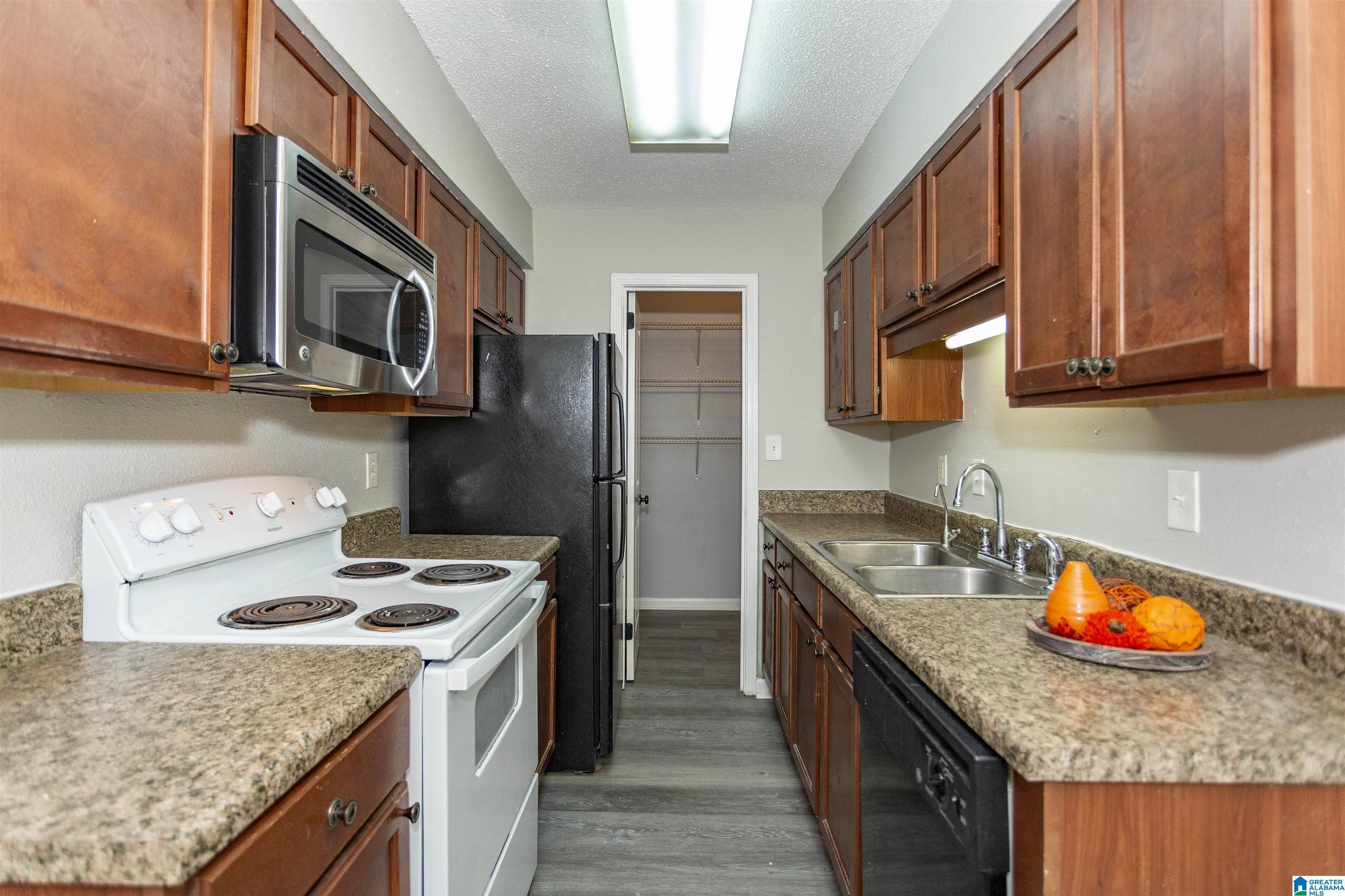 Hoover, AL 35226,708 PATTON CHAPEL WAY #708