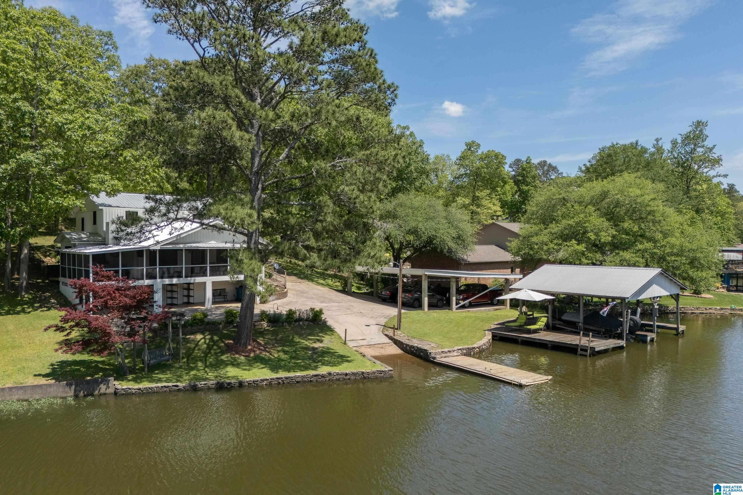 Oneonta, AL 35121,388 LAKESHORE LANE