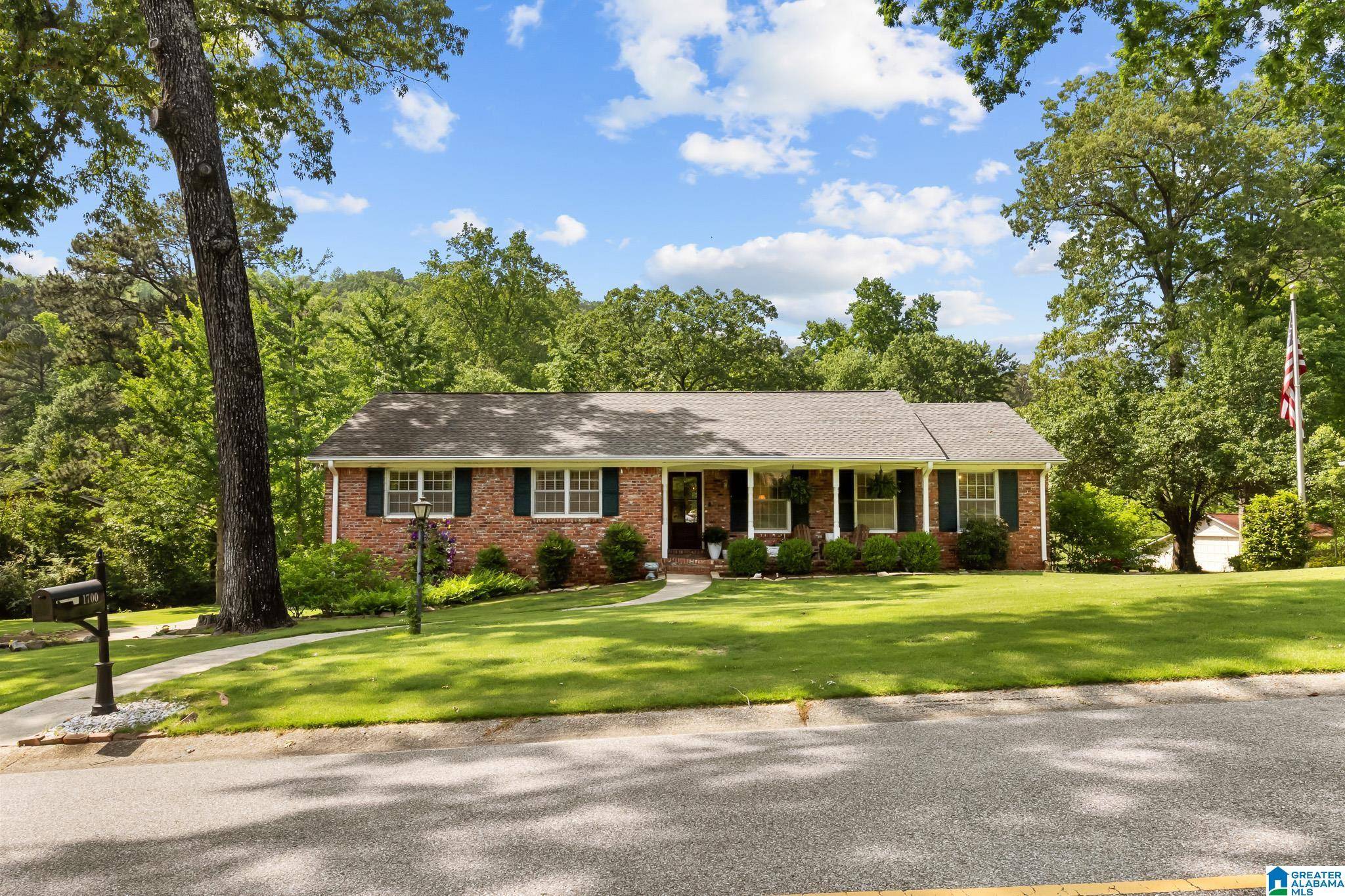 Hoover, AL 35226,1700 KESTWICK DRIVE