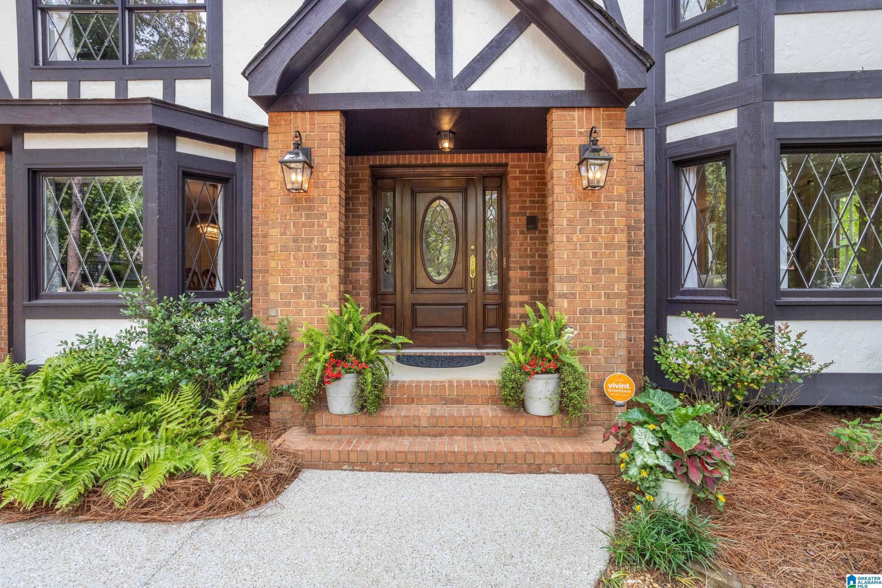 Birmingham, AL 35242,4963 MEADOW BROOK ROAD