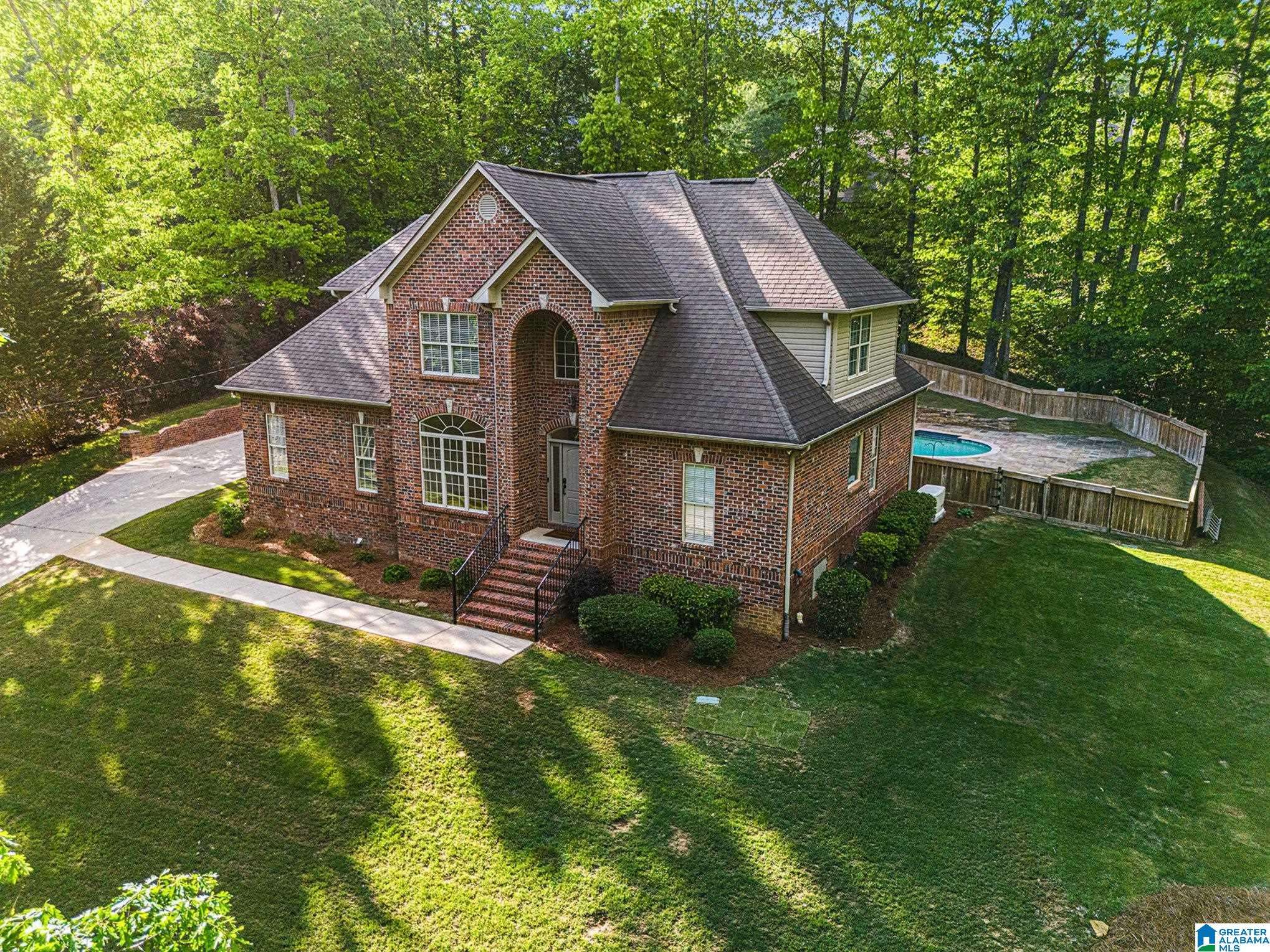 Trussville, AL 35173,8064 NORTH LAKE DRIVE