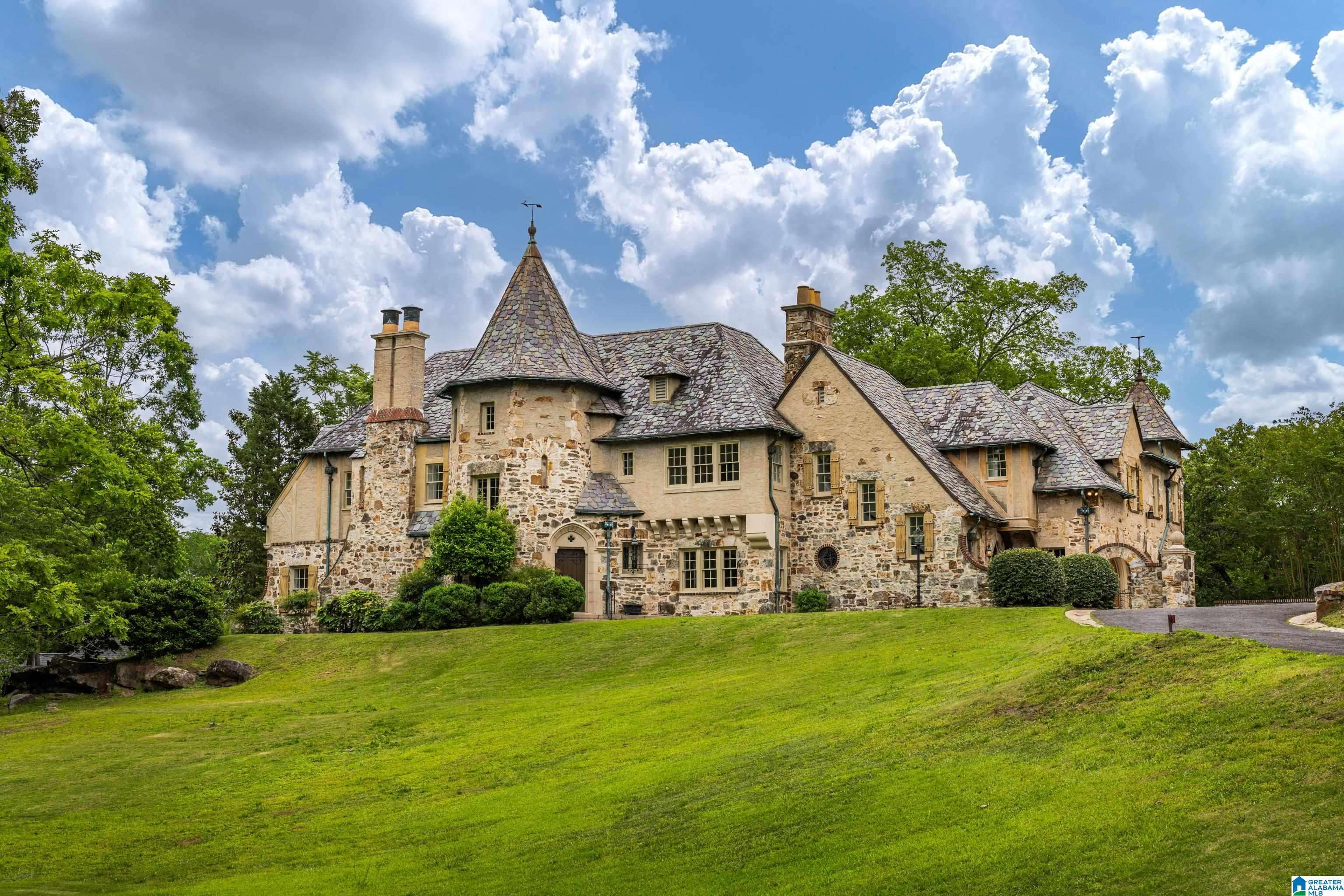 Mountain Brook, AL 35213,2919 FAIRWAY DRIVE