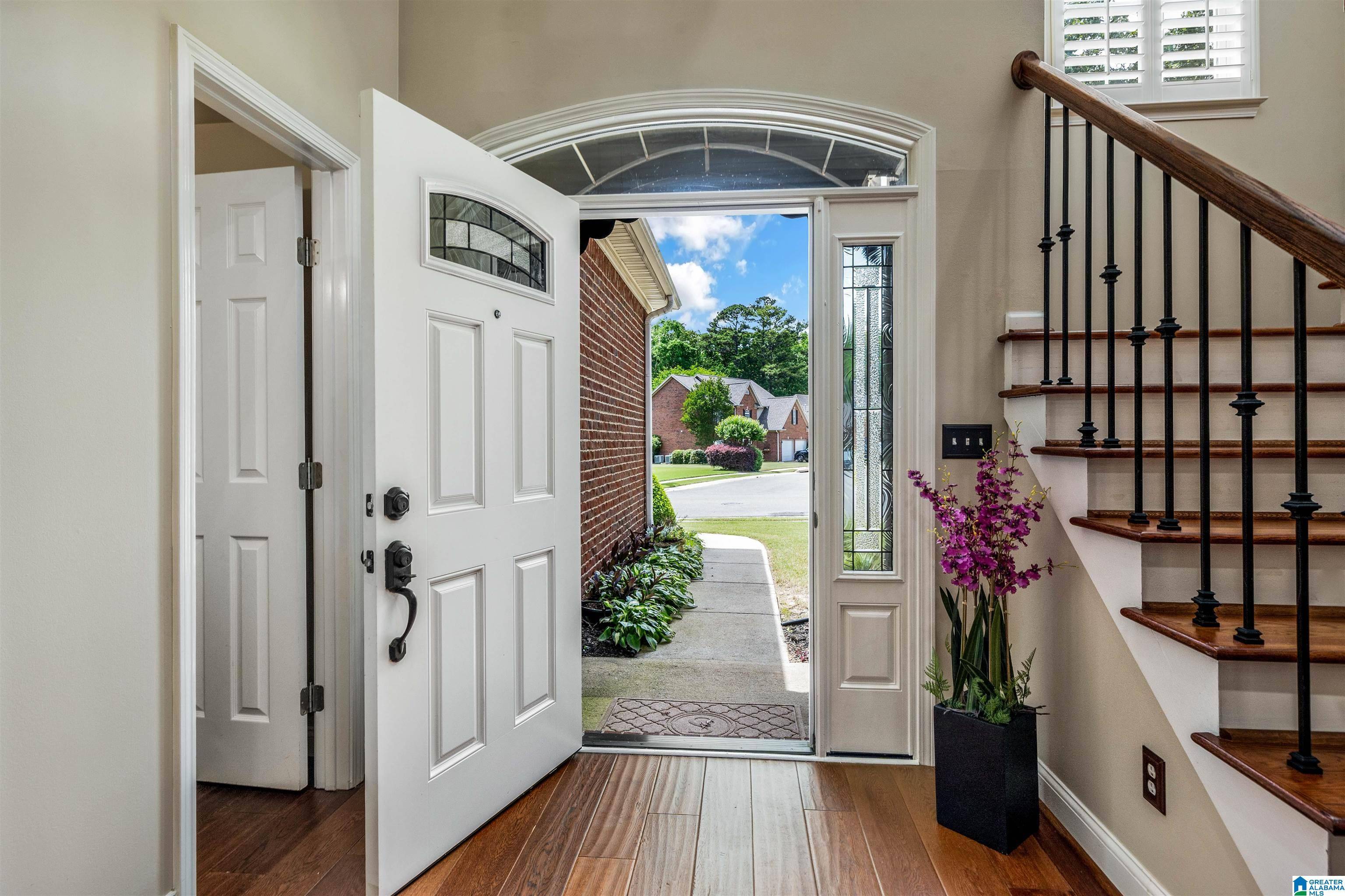 Birmingham, AL 35242,537 THORN BERRY LANE