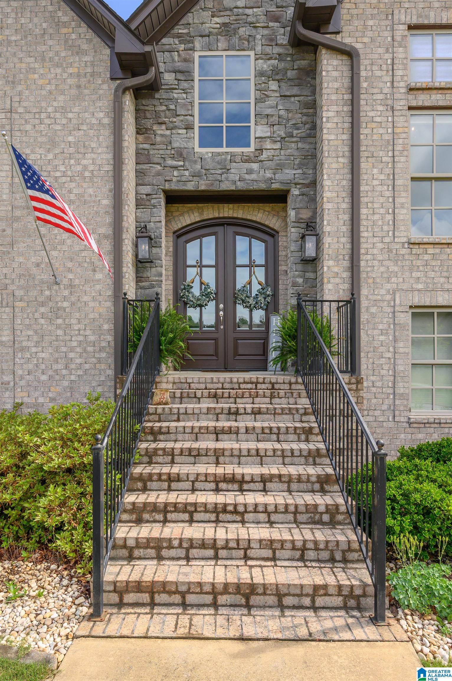 Pelham, AL 35124,104 GREY OAKS COURT