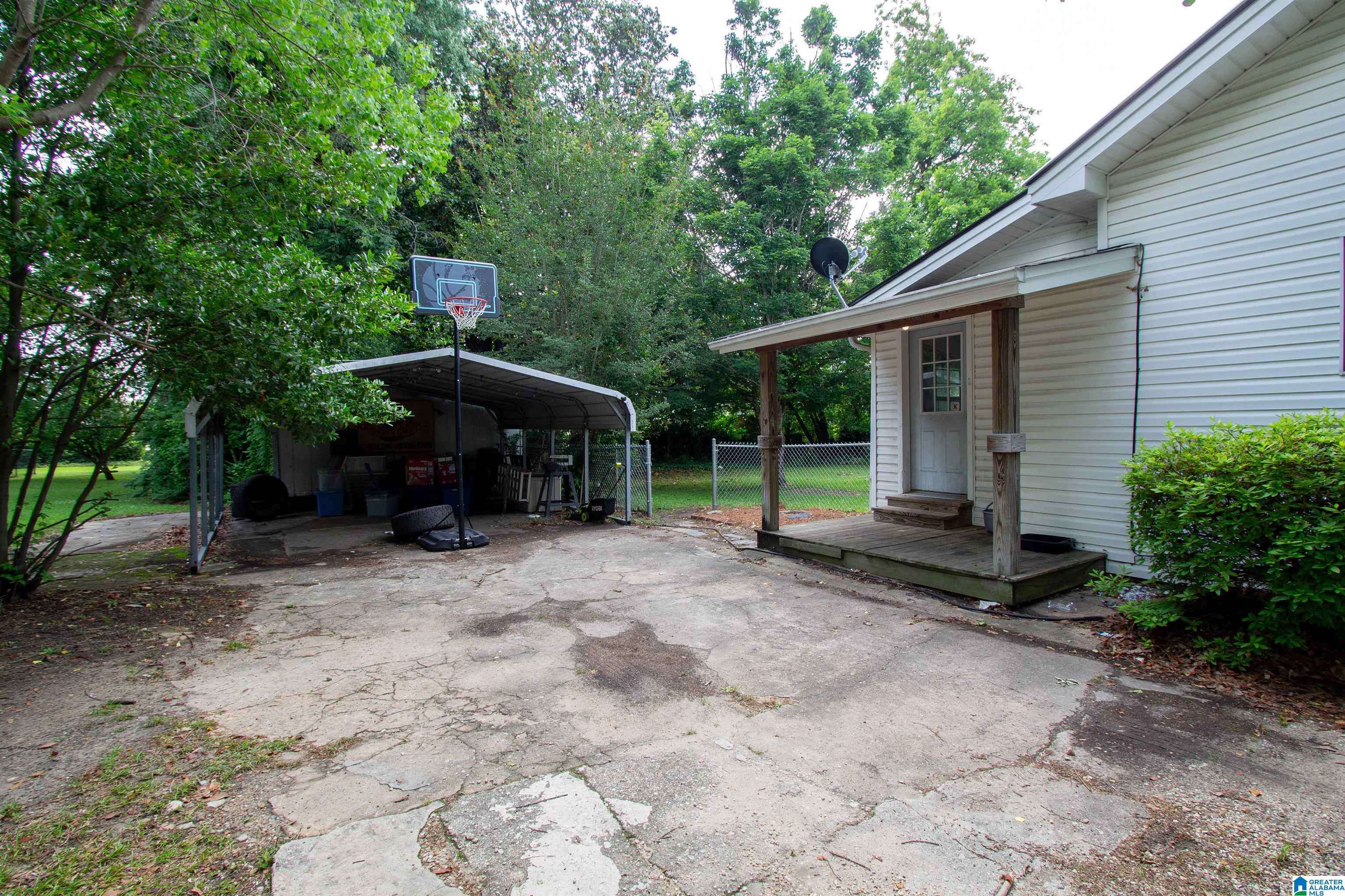 Clanton, AL 35045,402 8TH STREET