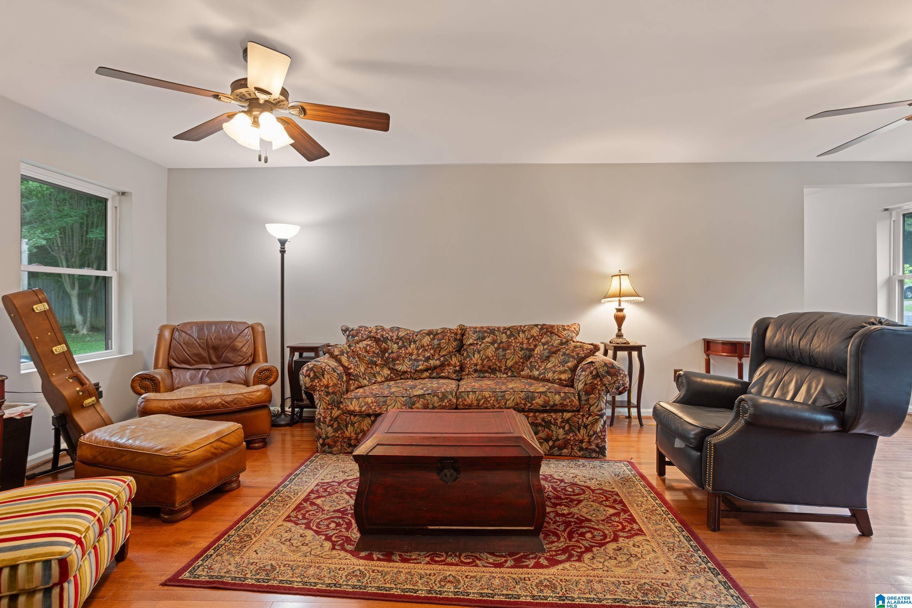 Gardendale, AL 35071,712 HIGHLAND AVENUE