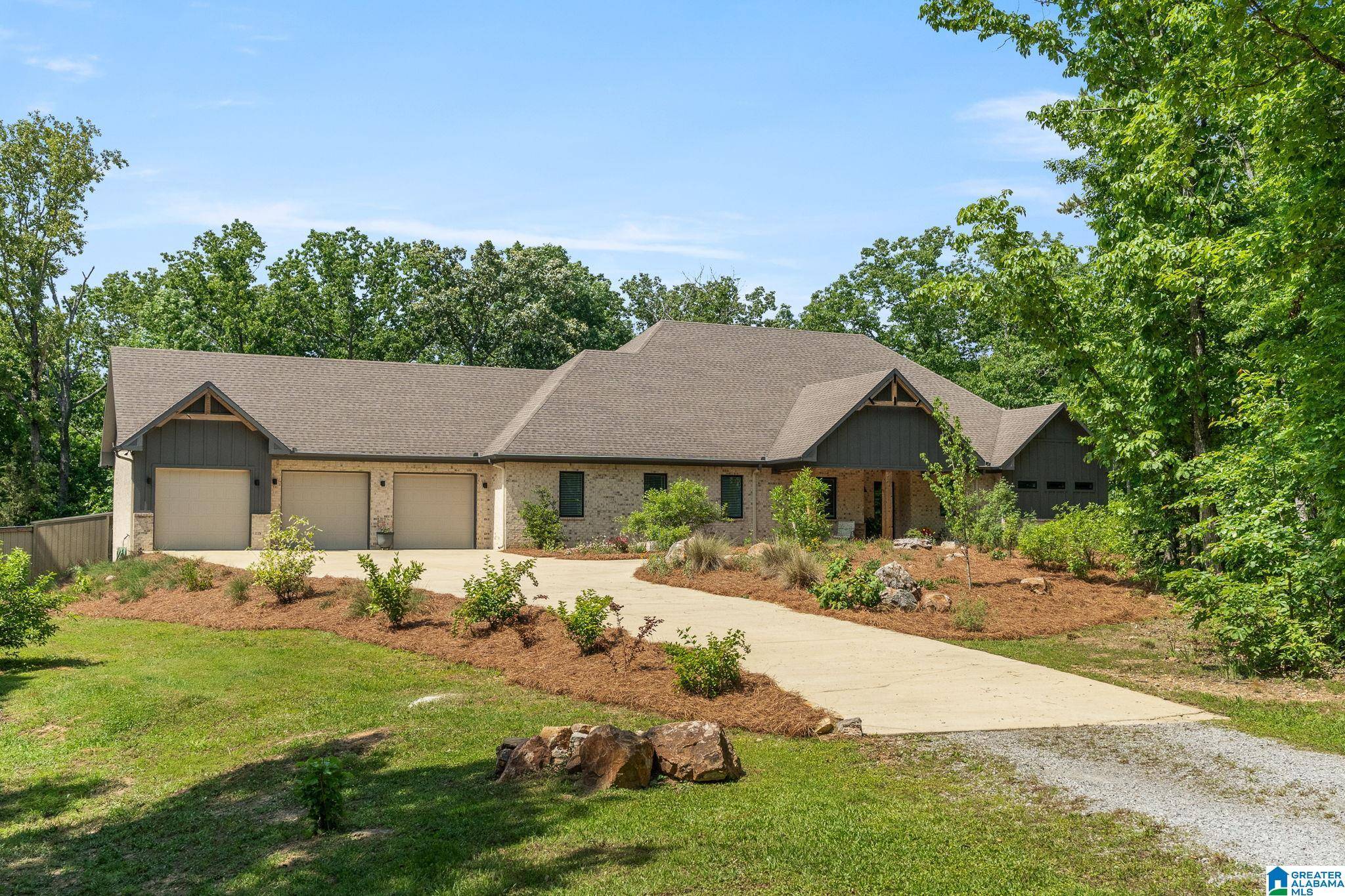 Wilsonville, AL 35186,633 FADORA DRIVE