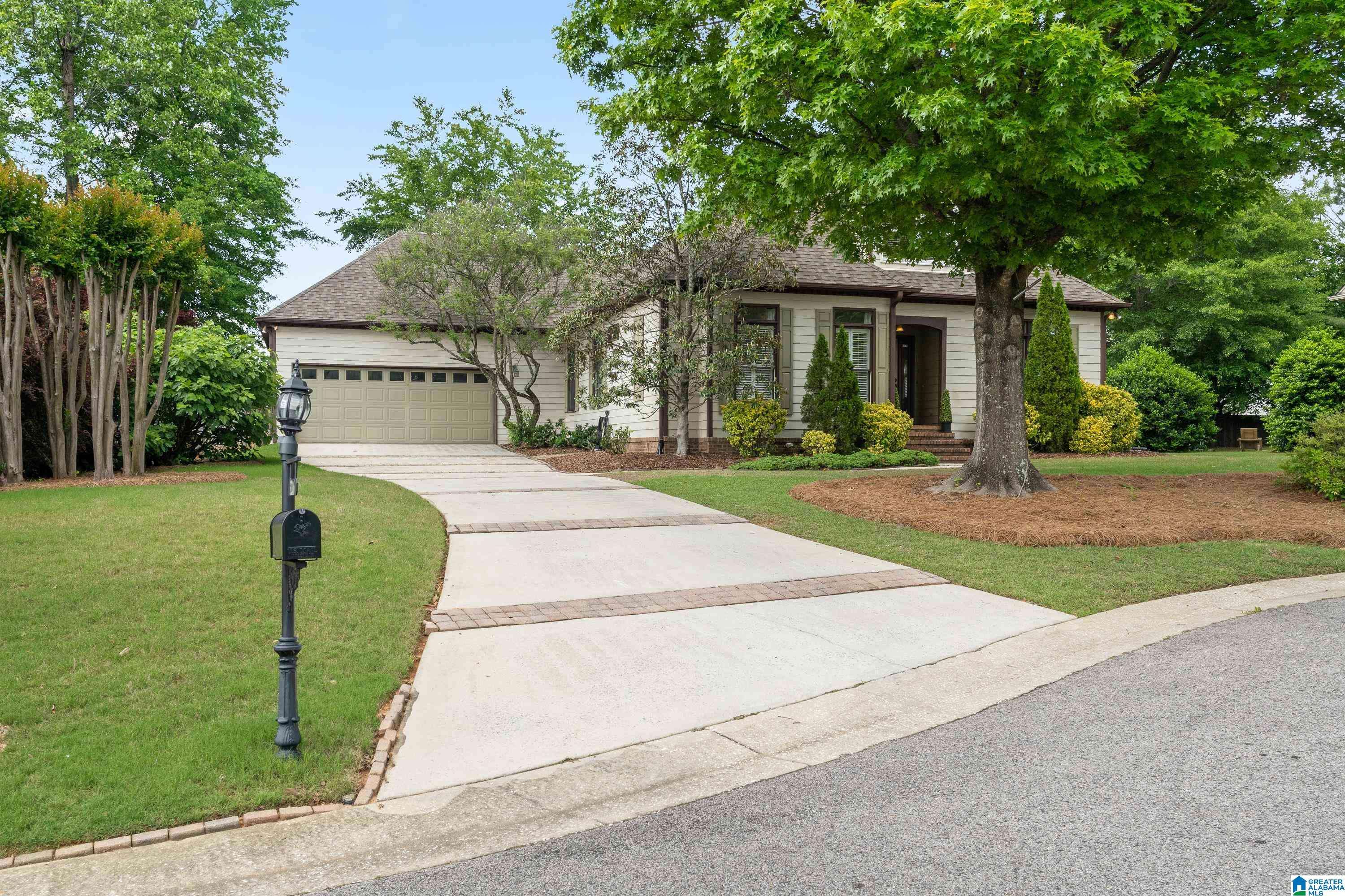 Vestavia Hills, AL 35243,3216 PAIGE LANE