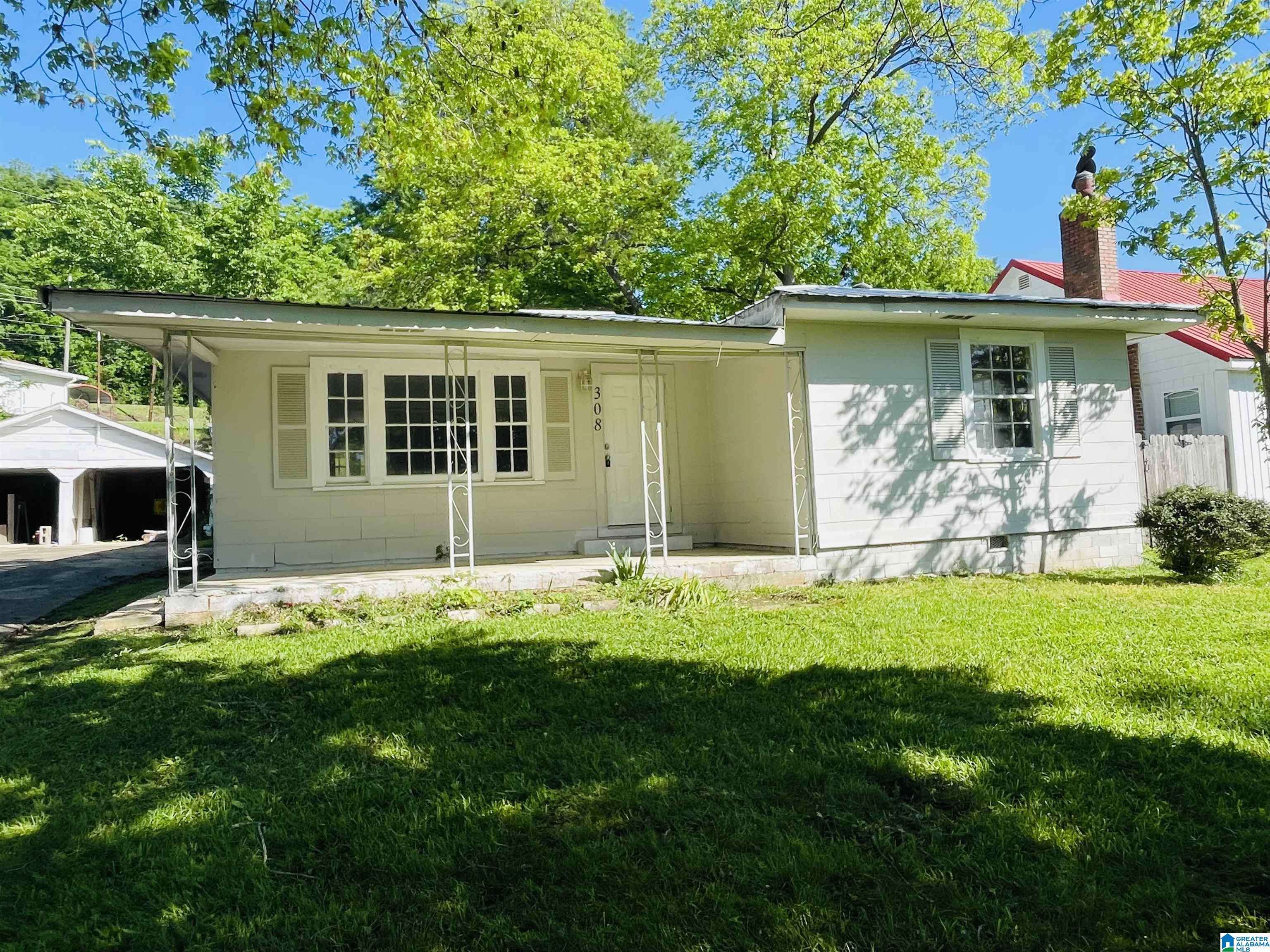 Oneonta, AL 35121,308 6TH AVENUE E