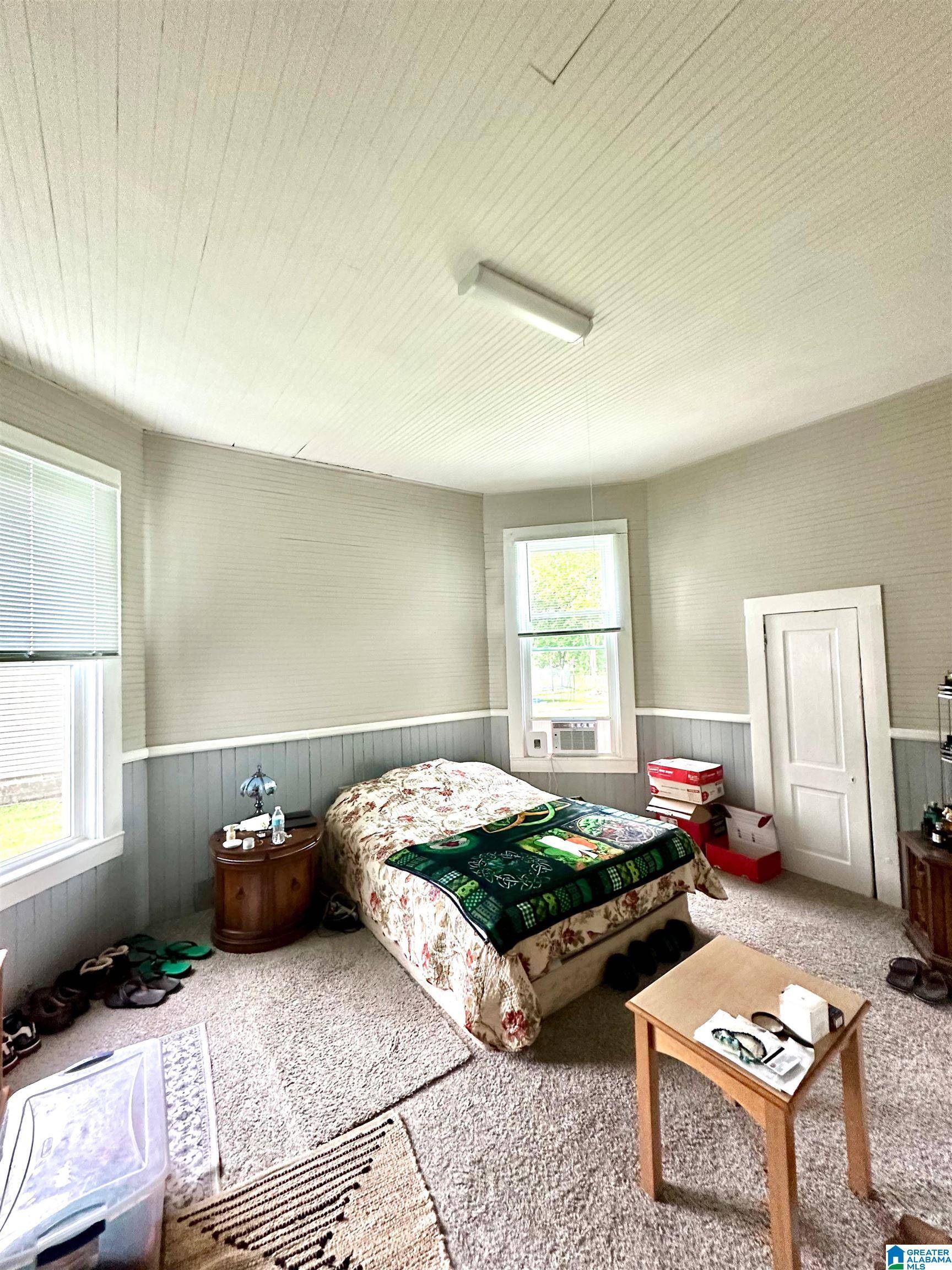 Gadsden, AL 35904,10 COMNOCK AVENUE