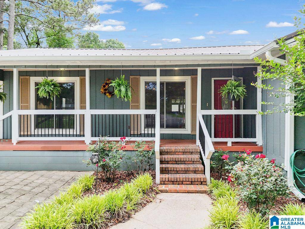 Columbiana, AL 35051,304 TIMBER COVE