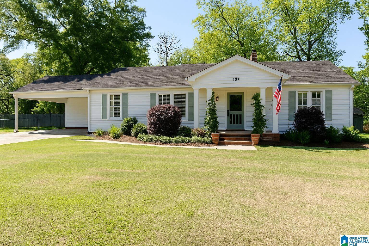 Columbiana, AL 35051,107 E STERRETT STREET